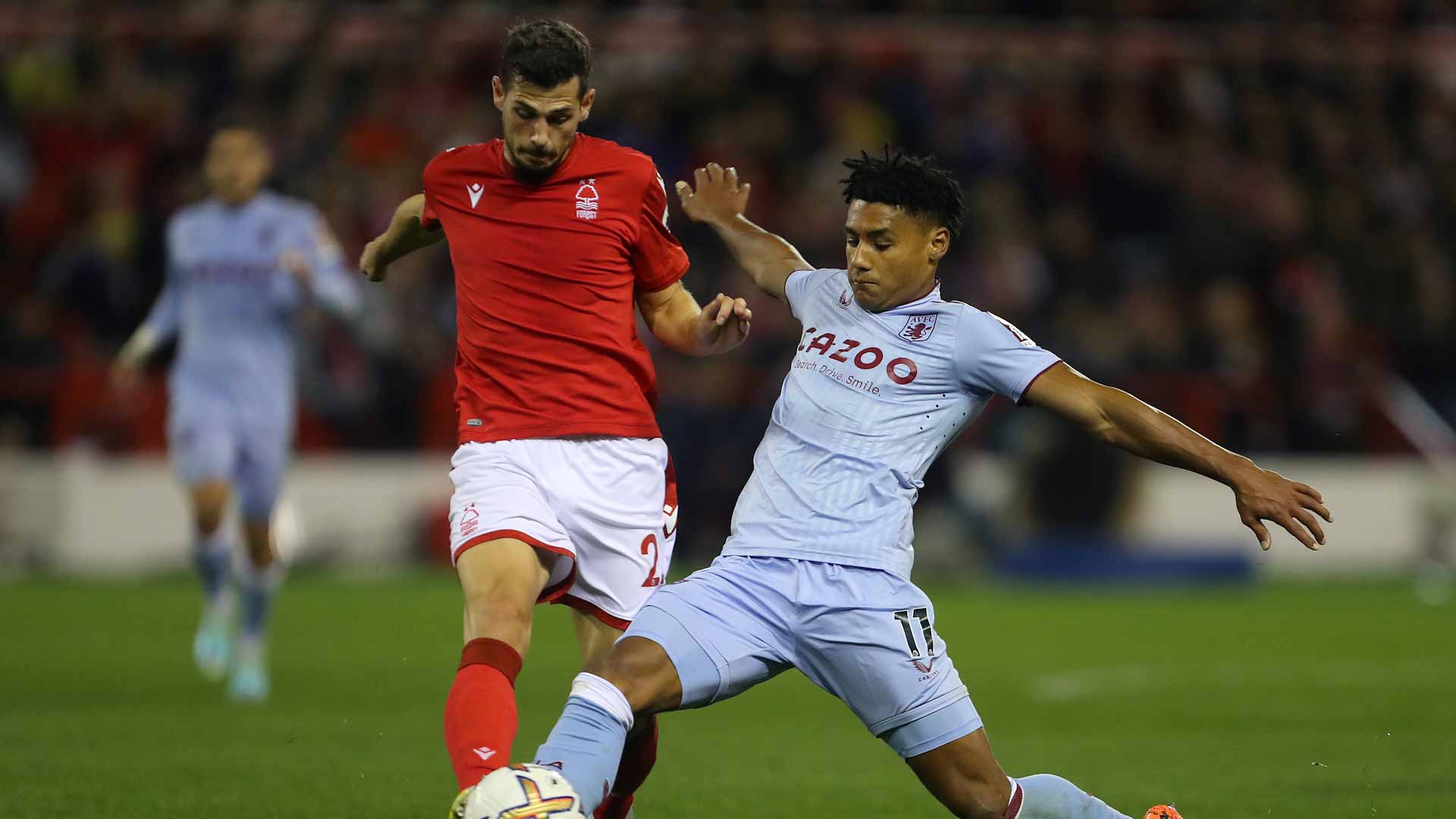 صورة بعنوان: أستون فيلا يتعثر أمام نوتنجهام فورست بالدوري الإنجليزي 