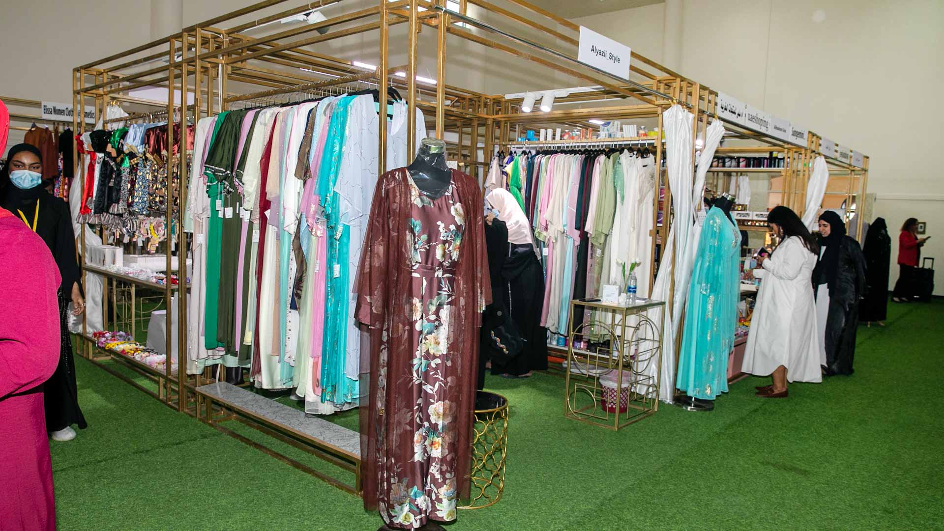 صورة بعنوان: النسخة الثالثة لمعرض "جوهرة" في كلباء تستقطب سيدات الساحل الشرقي 