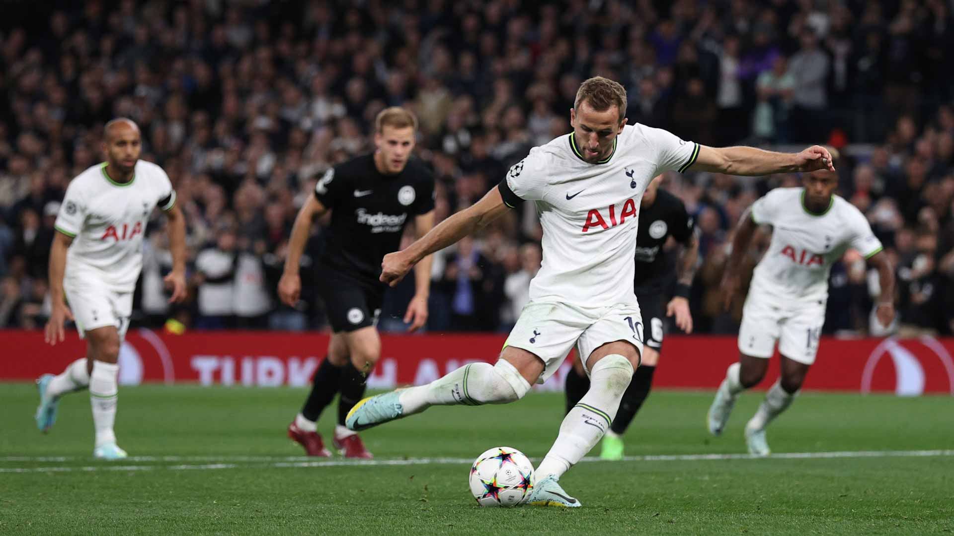 صورة بعنوان: توتنهام الإنجليزي يتصدر المجموعة الرابعة في دوري أبطال أوروبا