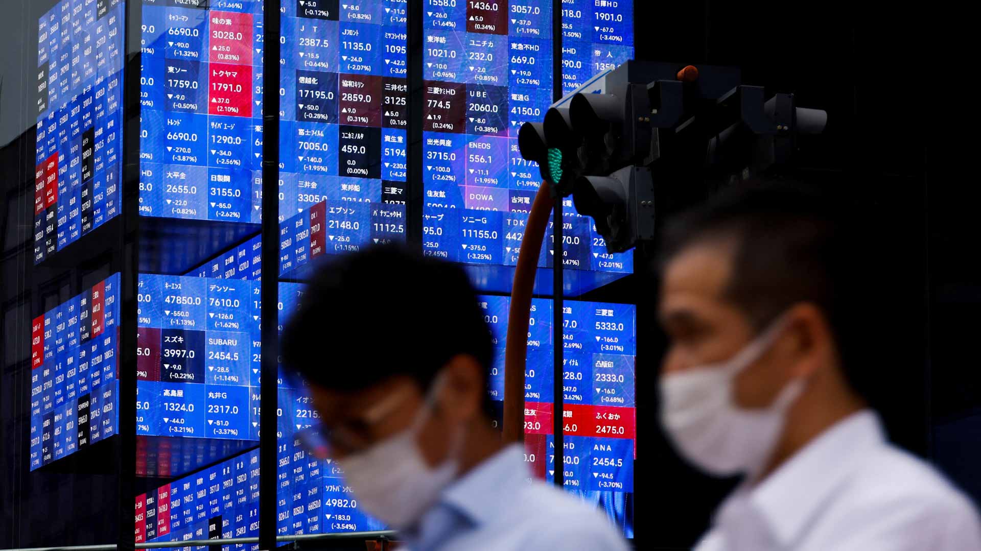 صورة بعنوان: الأسهم اليابانية ترتفع لأعلى مستوى في 7 أشهر 