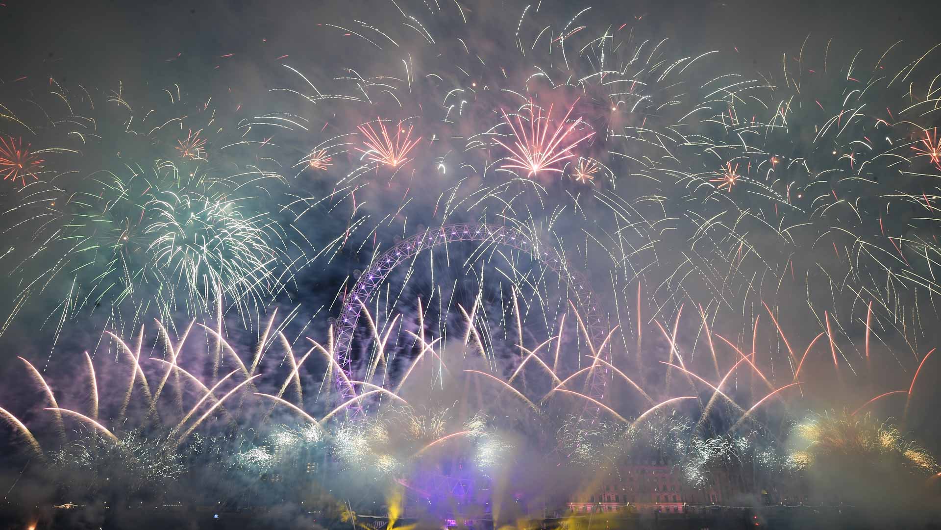 Image for the title: London New Year fireworks to open to crowds again 