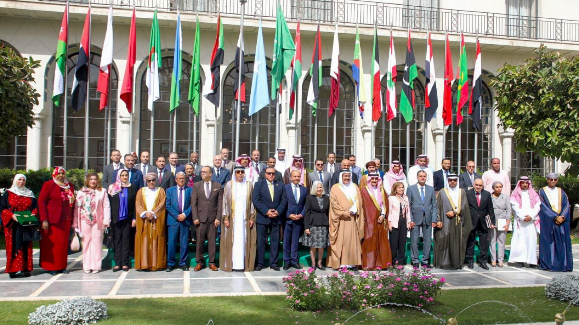 صورة بعنوان: "الشارقة للوثائق والأرشيف" تشارك في الاحتفال بيوم الوثيقة العربية 