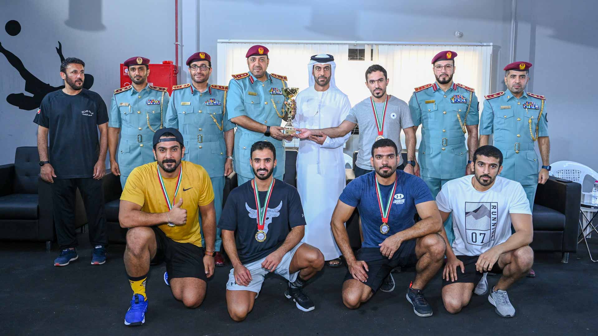 صورة بعنوان: العميد بن عامر يشهد بطولة التجديف الثابت في نادي شرطة الشارقة 