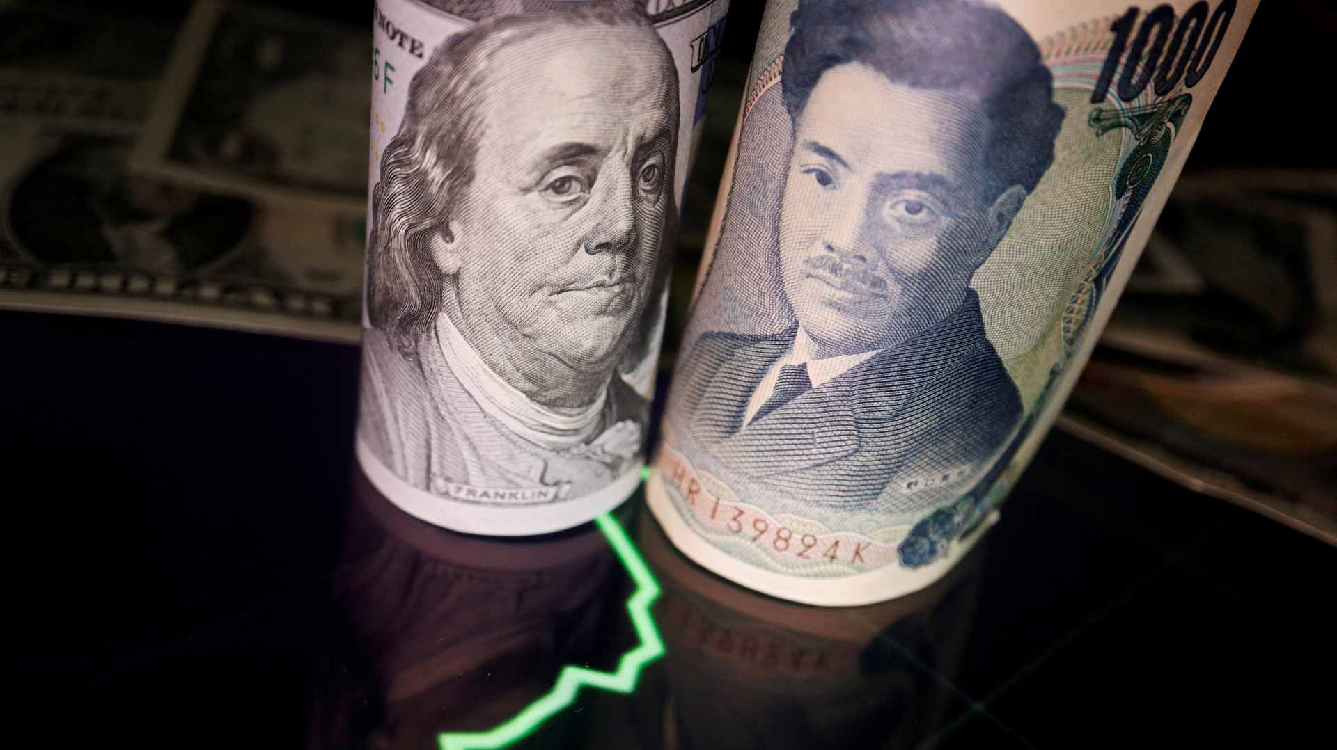 Image for the title: Dollar extends gains on Fed rate hike expectations 