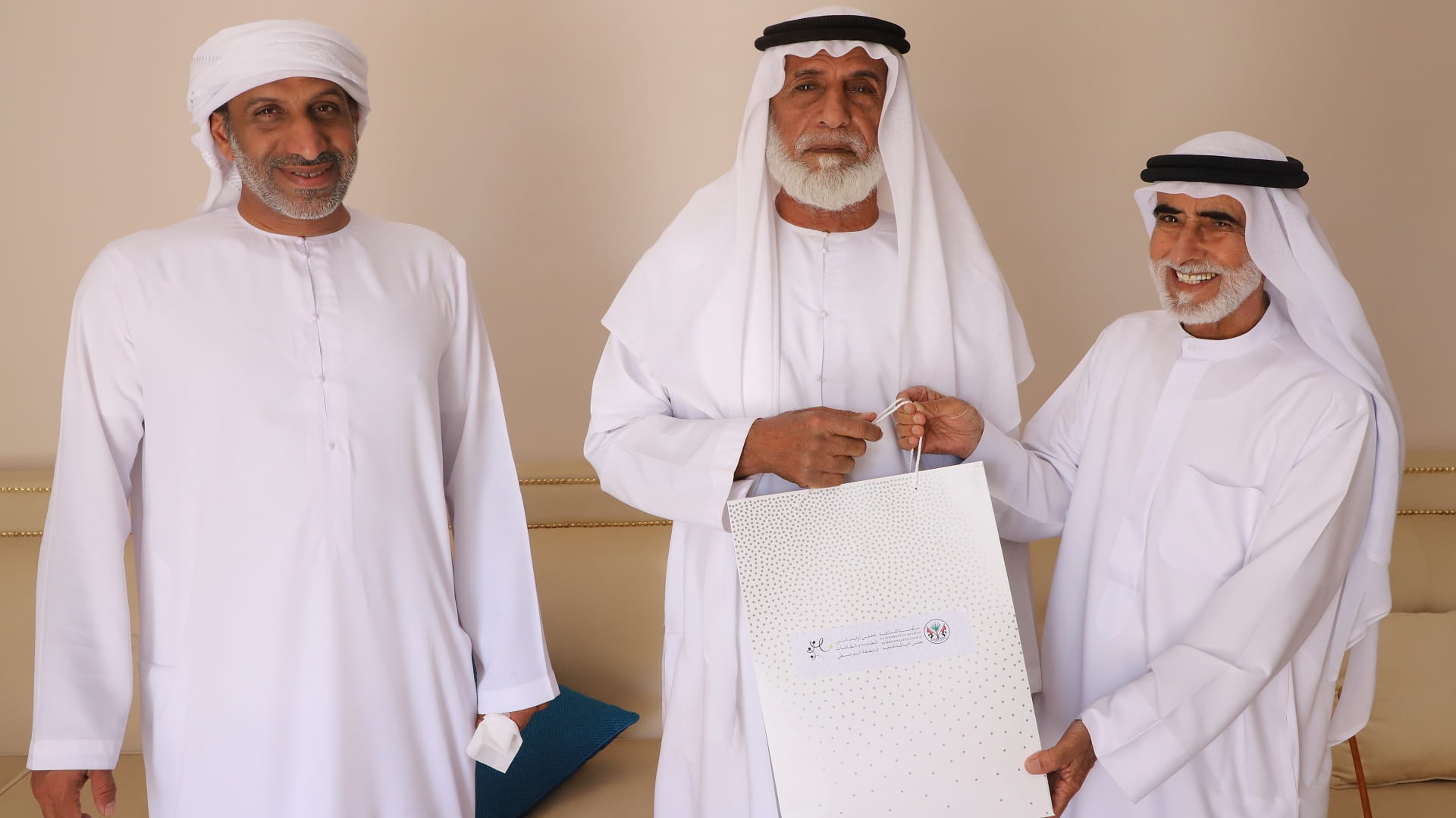 صورة بعنوان: مجلس أولياء أمور المنطقة الوسطى يواصل زياراته المجتمعية 