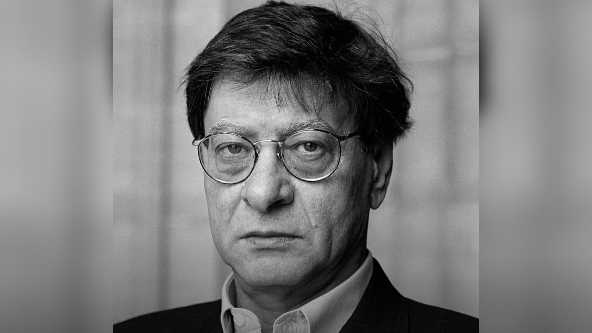 صورة بعنوان: الإرث الشعري لمحمود درويش في جناح خاص بـ "الشارقة للكتاب" 