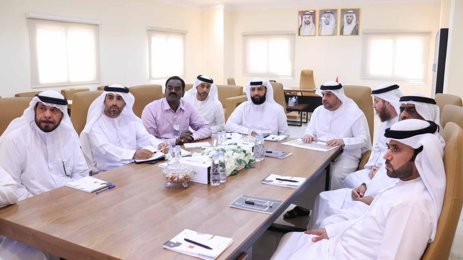 Image for the title: HSC in Khorfakkan discusses with SRTA various vital projects 