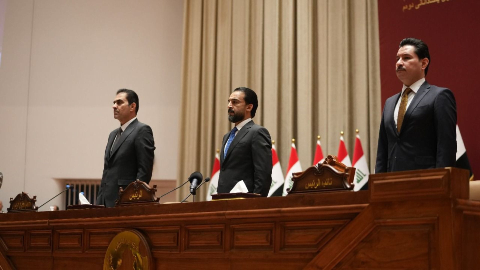 Image for the title: Iraq parliament approves new government 