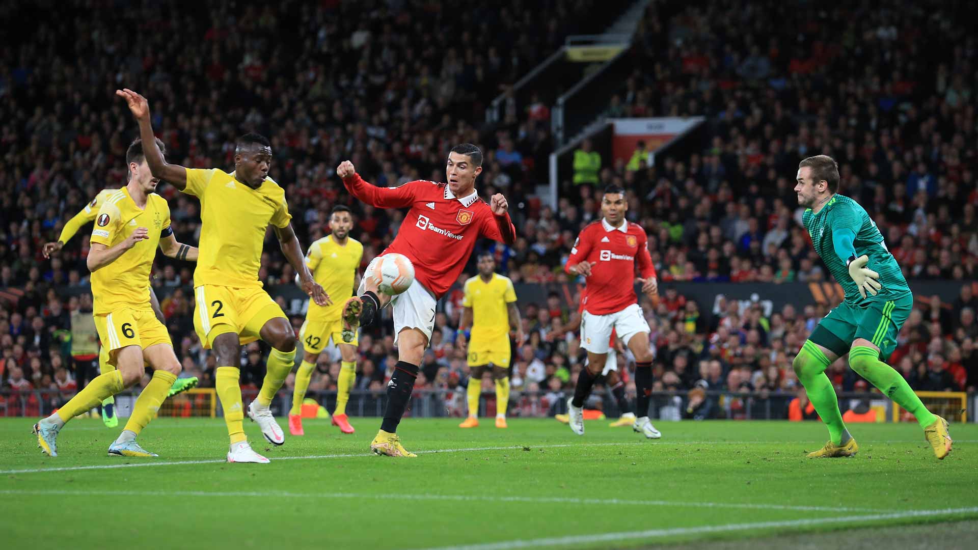 صورة بعنوان: مانشستر يونايتد يتأهل للأدوار الإقصائية في  الدوري الأوروبي 