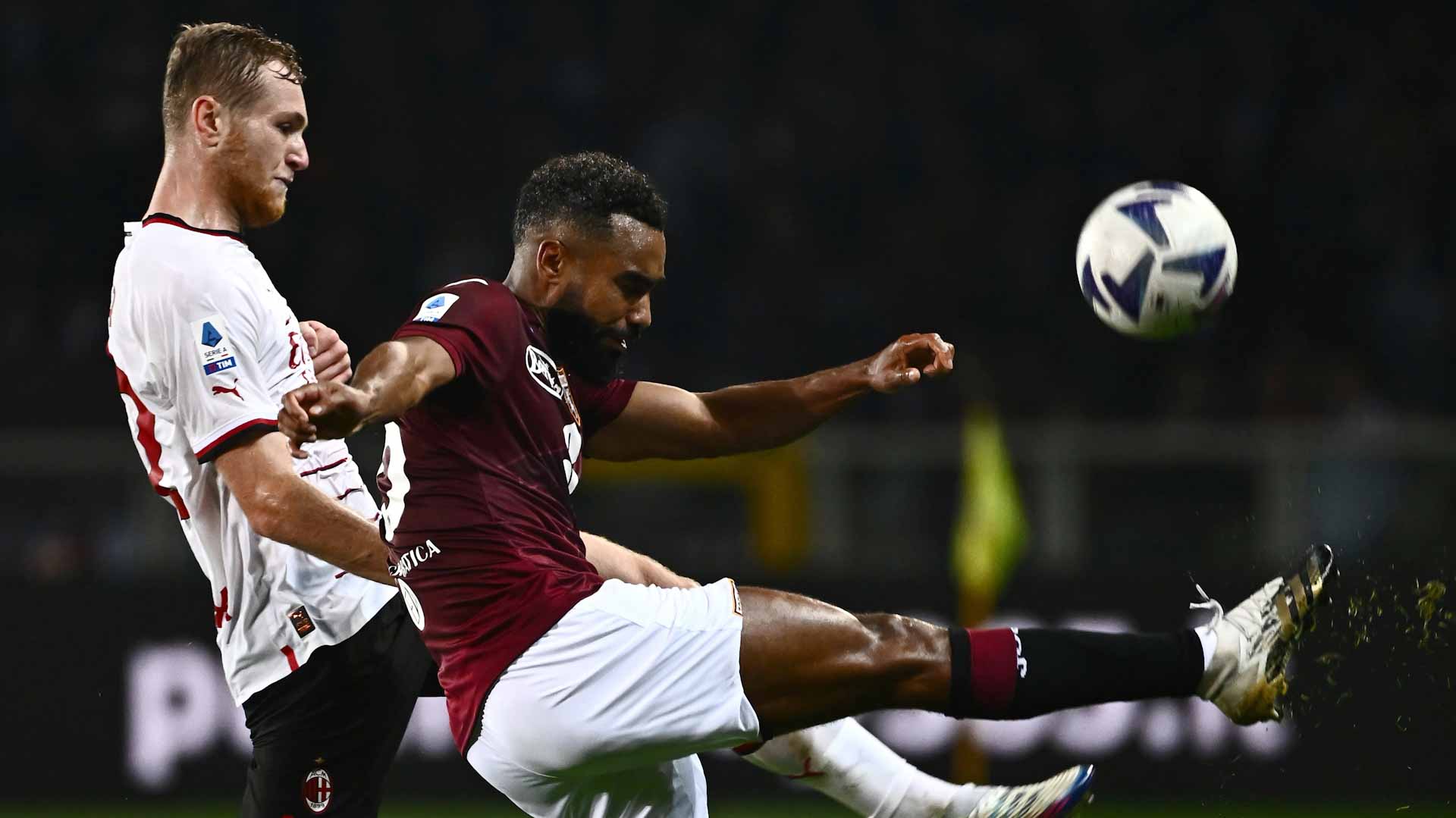 Image for the title: Torino beat Milan to hand leaders Napoli title advantage 