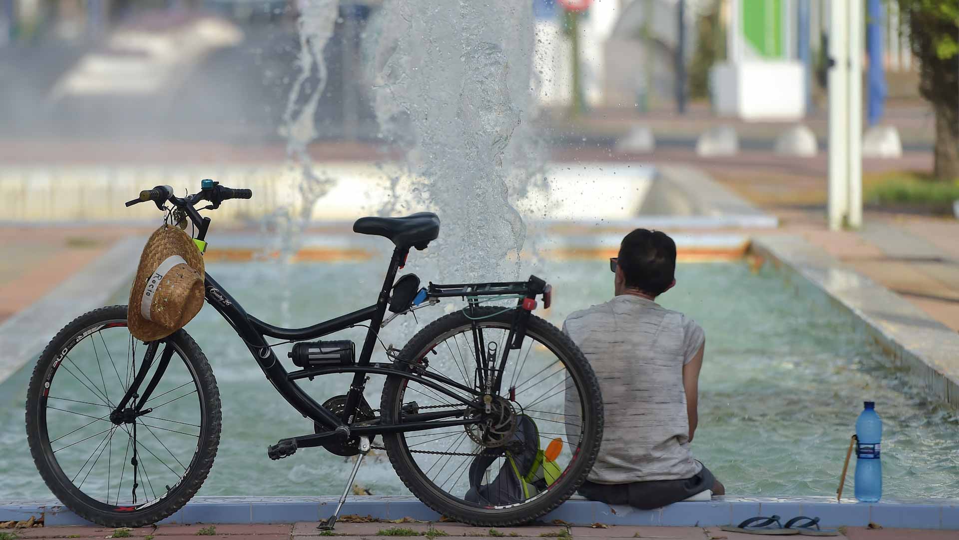 Image for the title: Increasing worry on Europe's unusually warm weather 