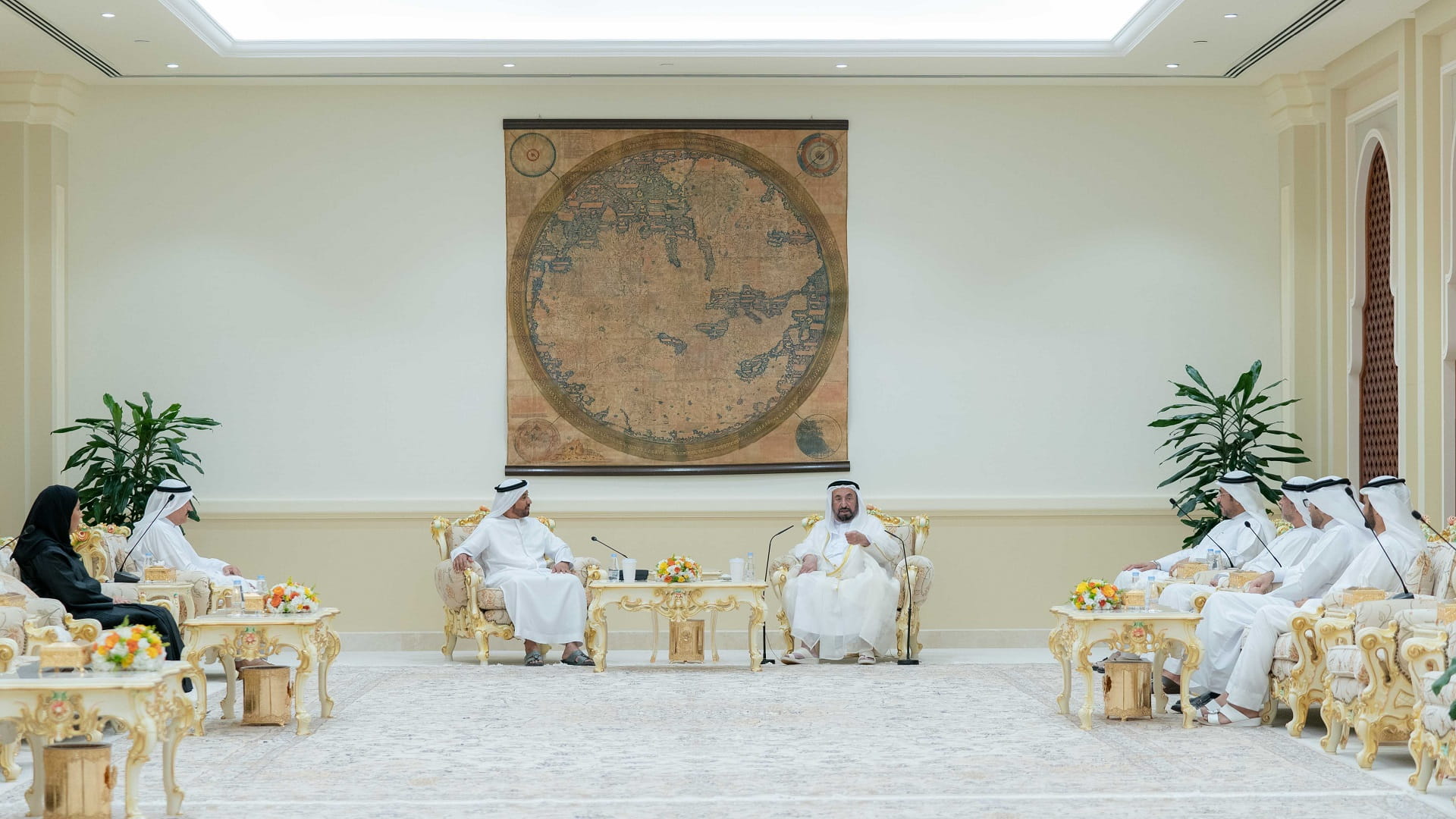 Image for the title: Sharjah Ruler receives chairman and members of BoT of SEC 