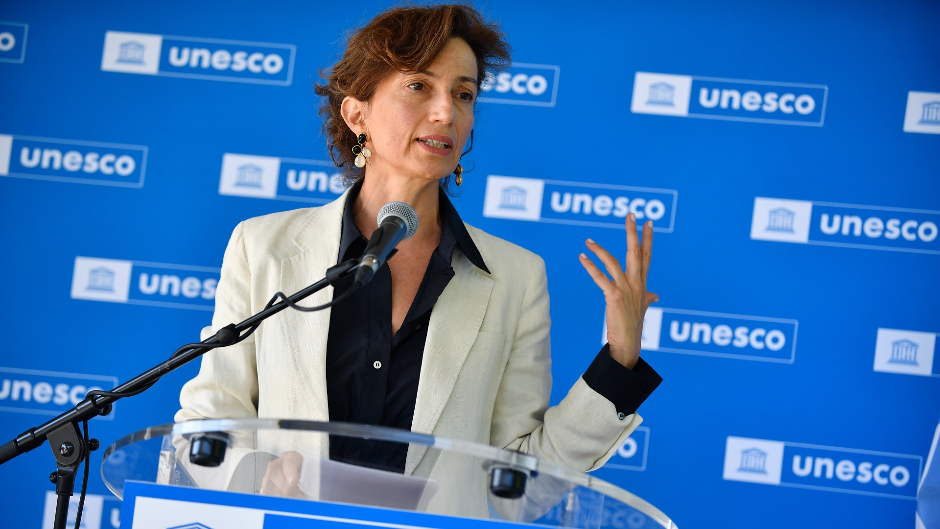 صورة بعنوان: اليونسكو: 244 مليون طفل غير ملتحقين بالمدارس في العالم 