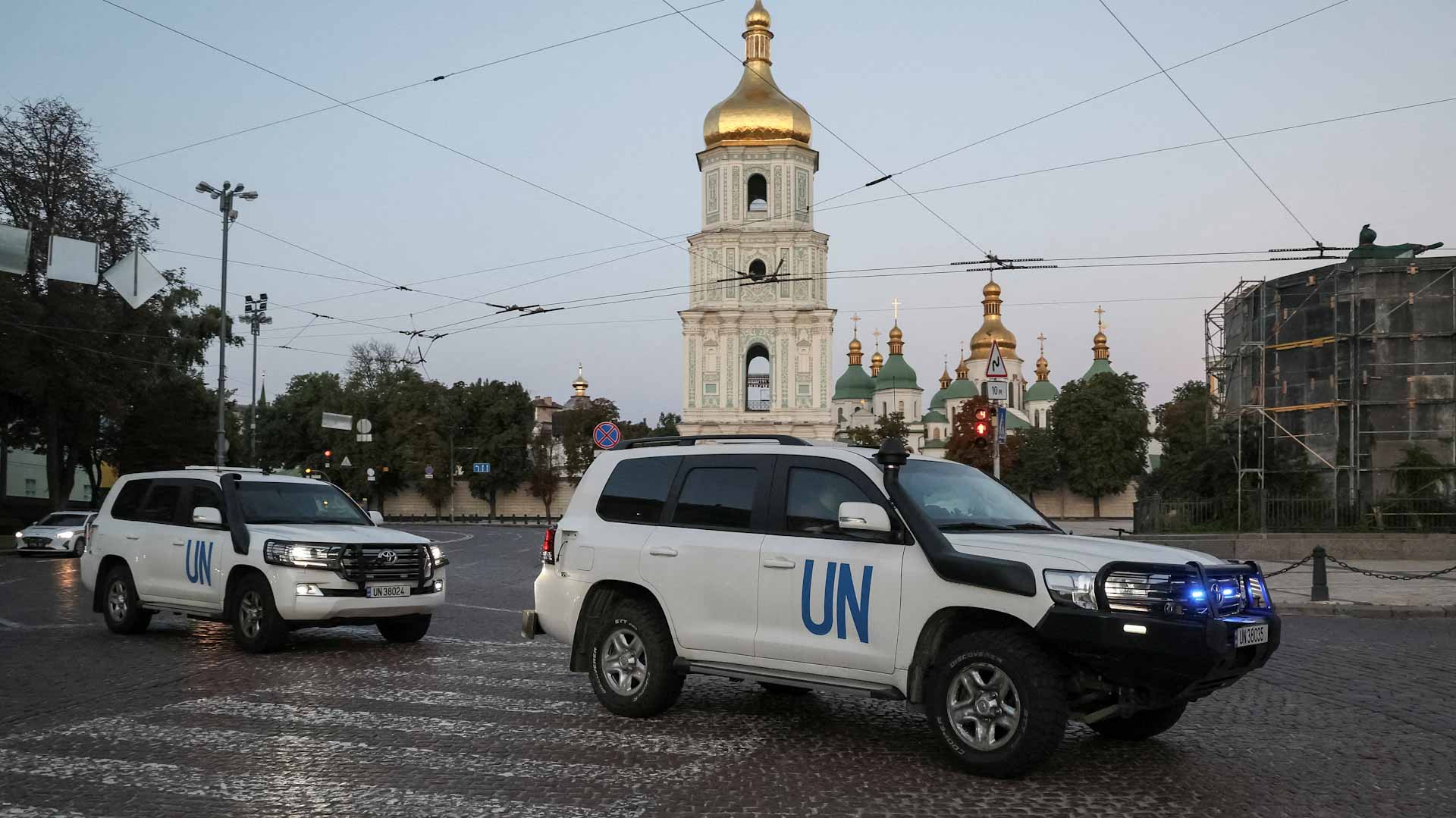 صورة بعنوان: بعثة وكالة الطاقة الذرية تغادر زابوريجيا باتجاه محطة نووية أخرى 