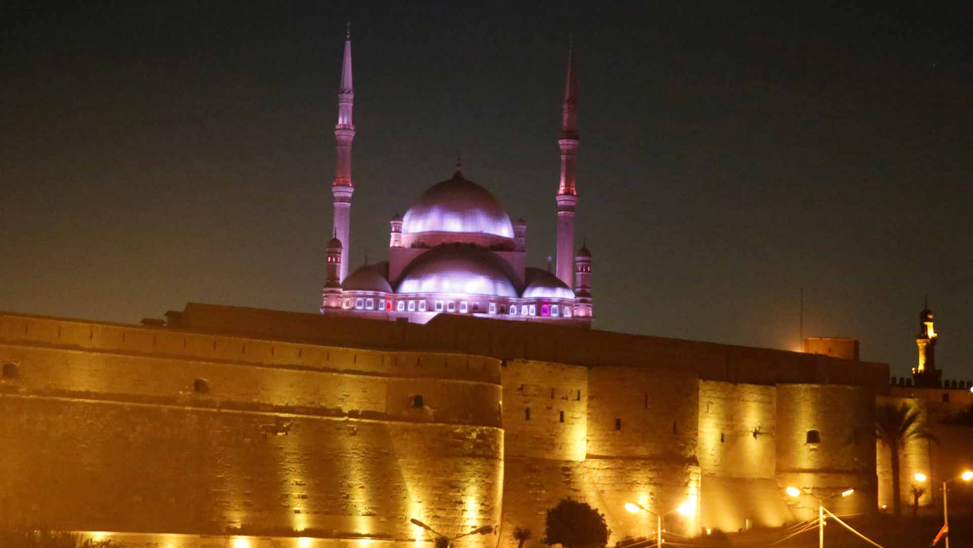 صورة بعنوان: بألحان عذبة...عمر خيرت يختتم سهرات مهرجان القلعة للموسيقى والغناء  