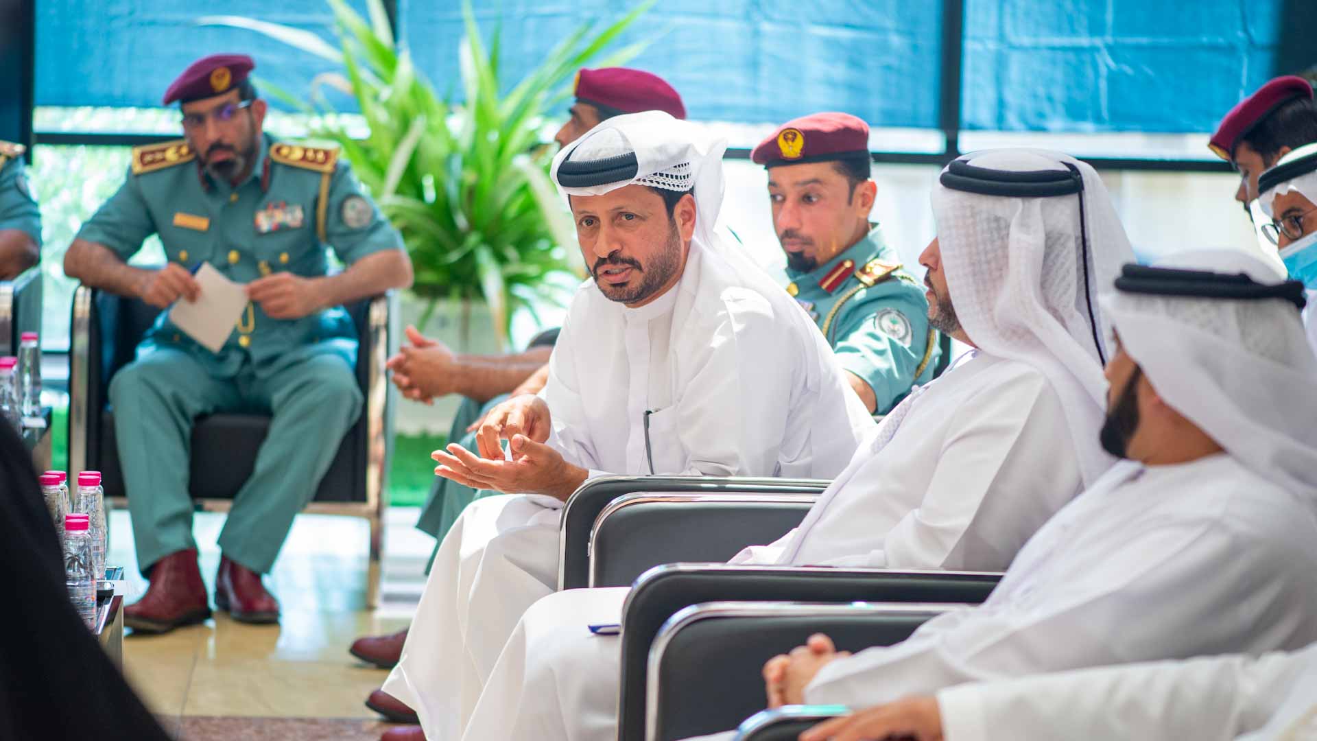 صورة بعنوان: شرطة الشارقة تقيم تجربتها مع المنخفض الجوي  