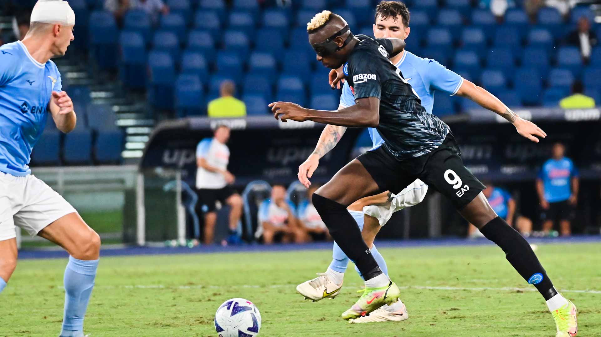 صورة بعنوان: نابولي يقلب الطاولة على لاتسيو في الدوري الإيطالي لكرة القدم  