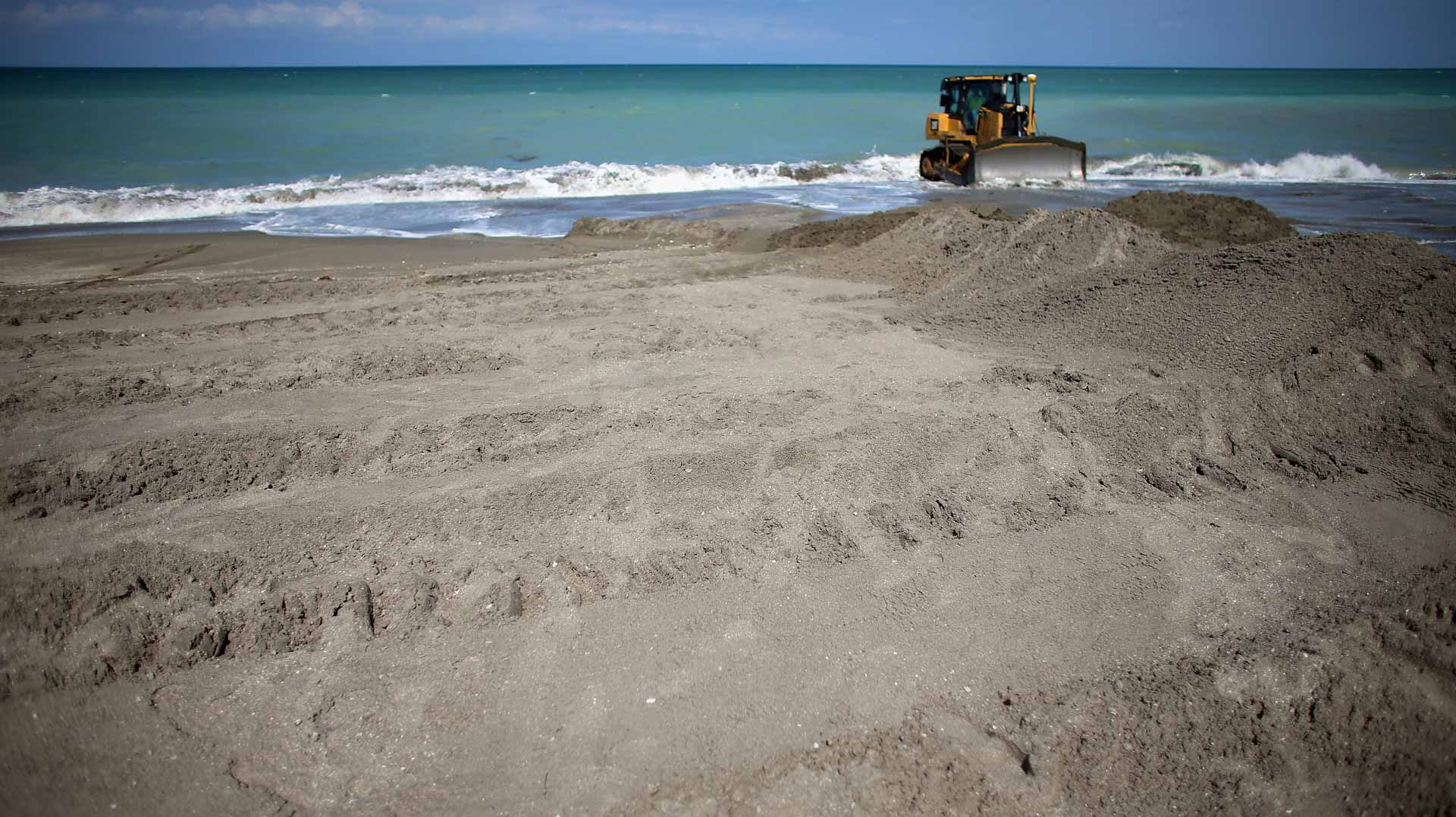 صورة بعنوان: إعصار "هيننامنور" يقترب من كوريا الجنوبية 