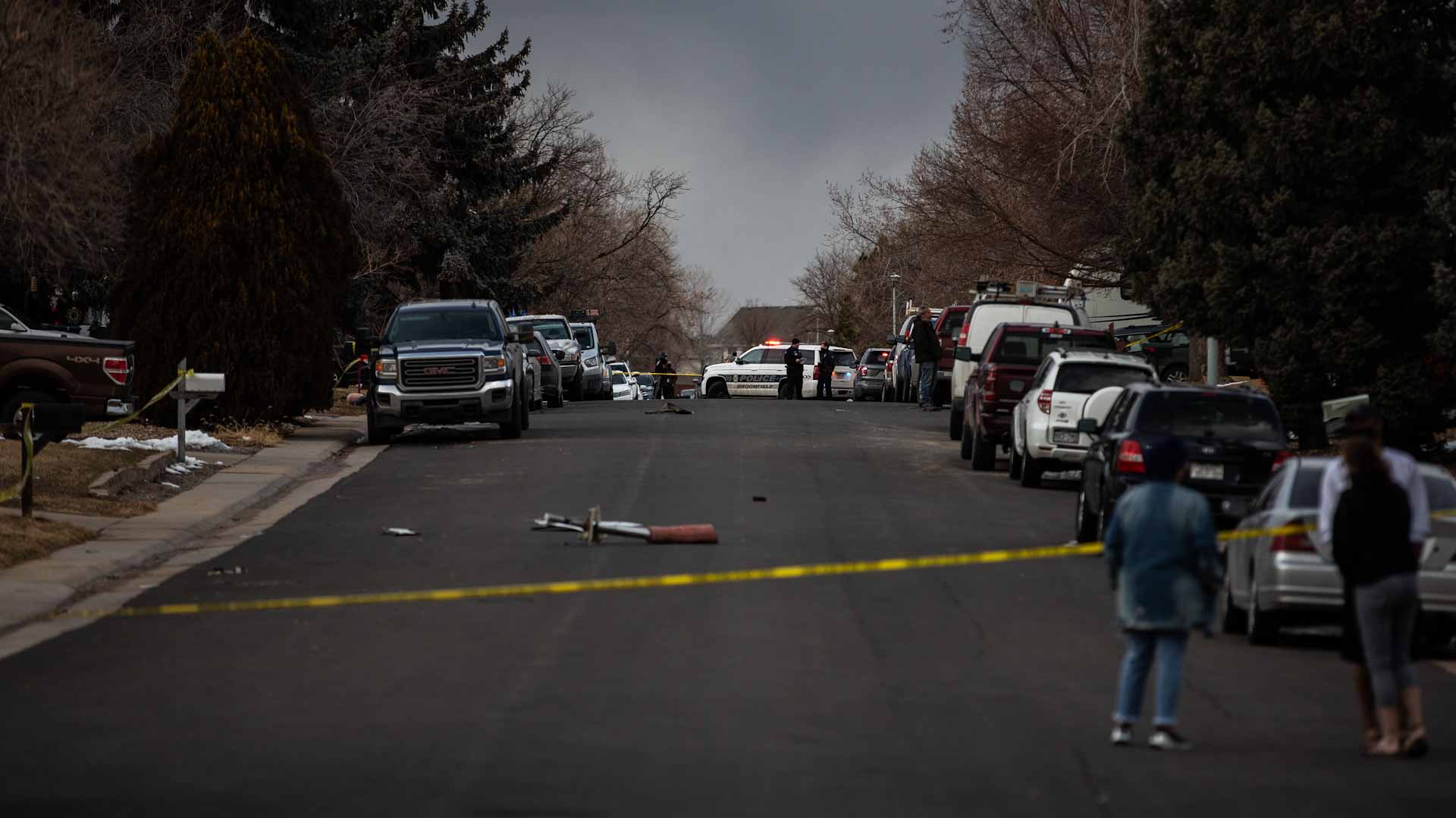 Image for the title: 1 dead, 9 missing after plane crash in Washington state 