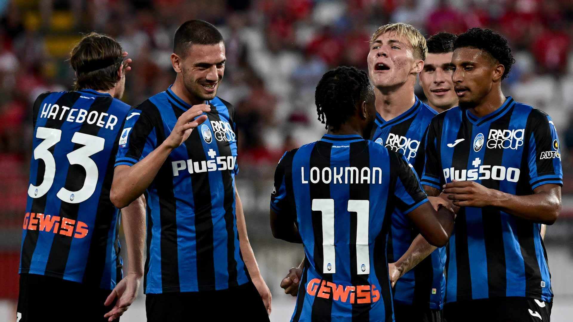 صورة بعنوان: أتالانتا يخطف صدارة الدوري الإيطالي لكرة القدم 