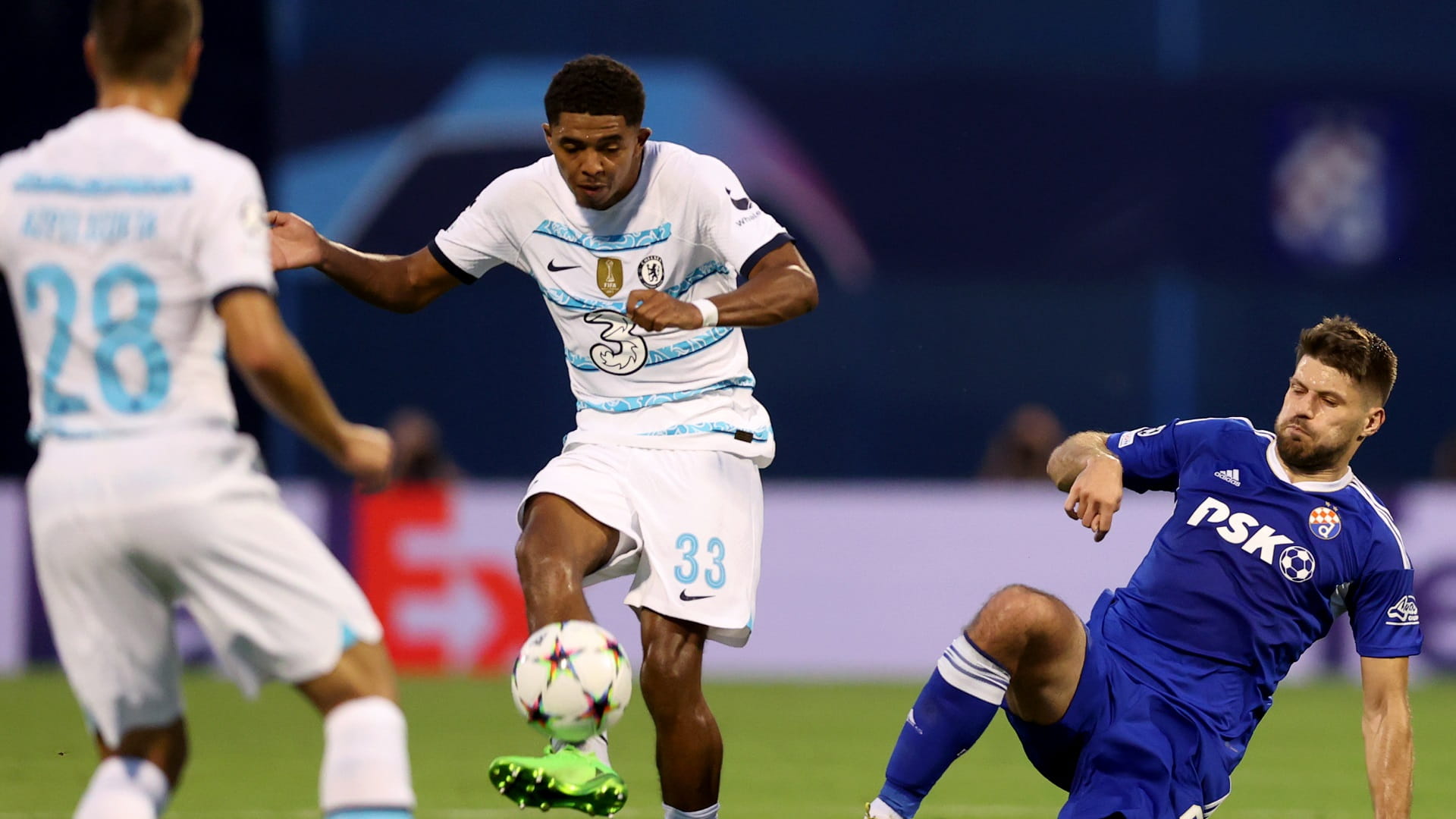 صورة بعنوان: تشيلسي يتعثر أمام دينامو زغرب ببداية مشواره في الأبطال 