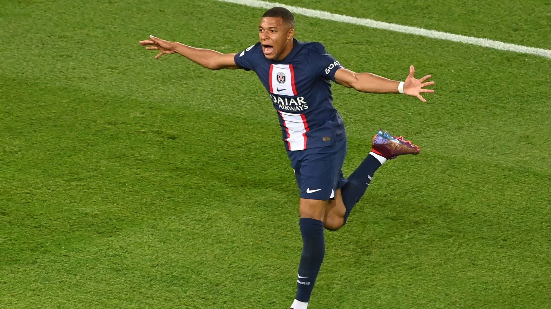 صورة بعنوان: مبابي يقود سان جيرمان لتخطي يوفنتوس في دوري الأبطال 