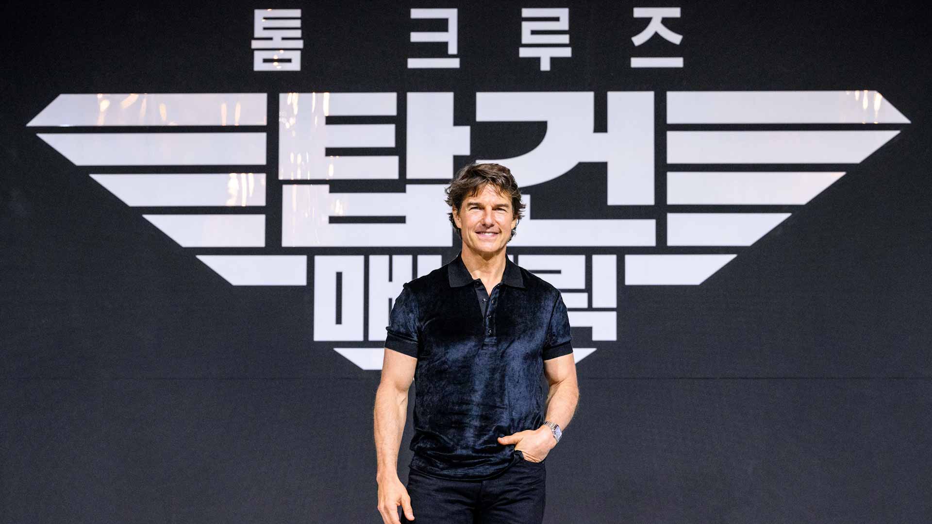 Image for the title: 'Top Gun' soars back to surprise lead in N.American theaters 