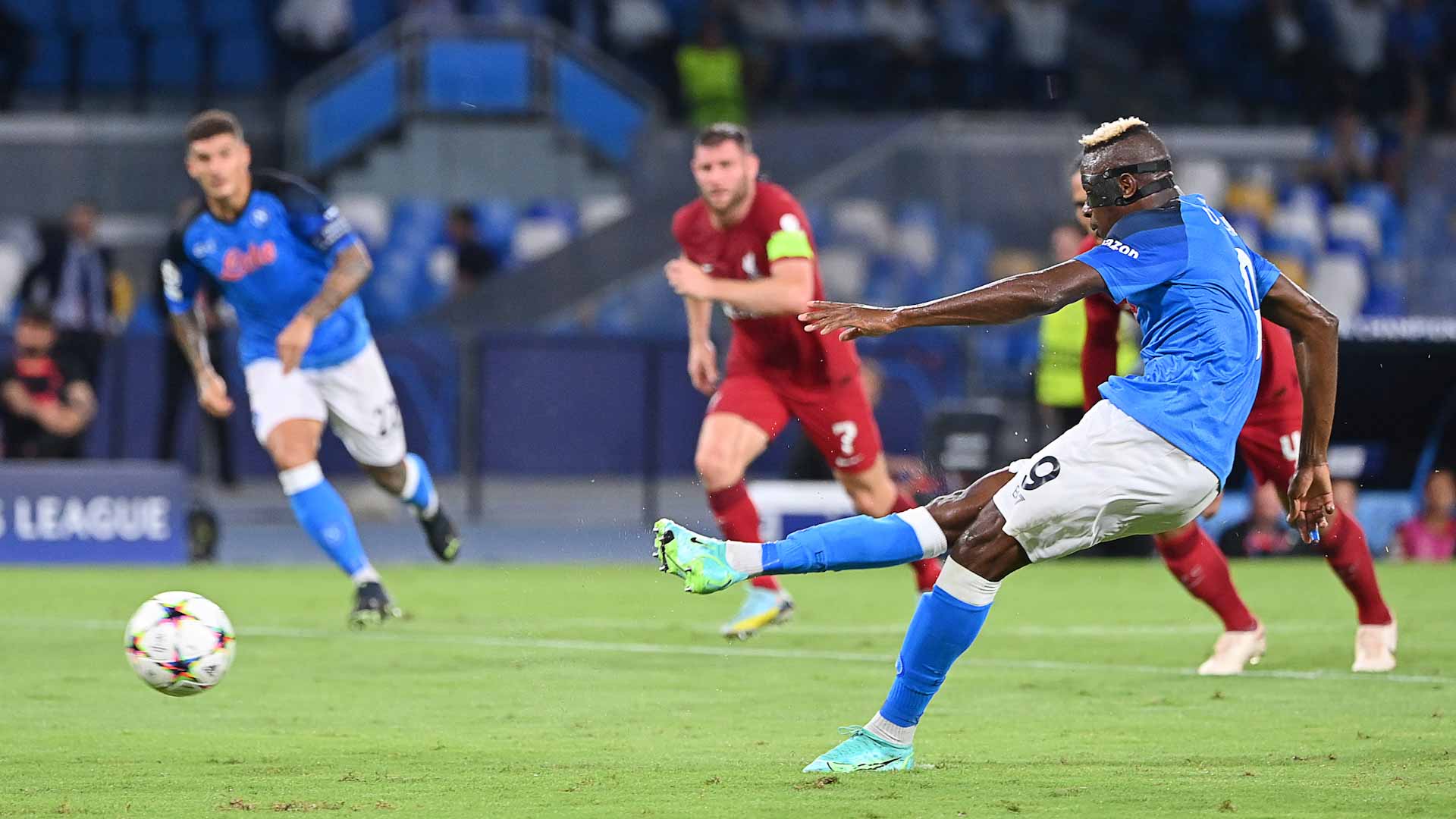 صورة بعنوان: ليفربول يتلقى هزيمة قاسية أمام نابولي الإيطالي في دوري الأبطال  