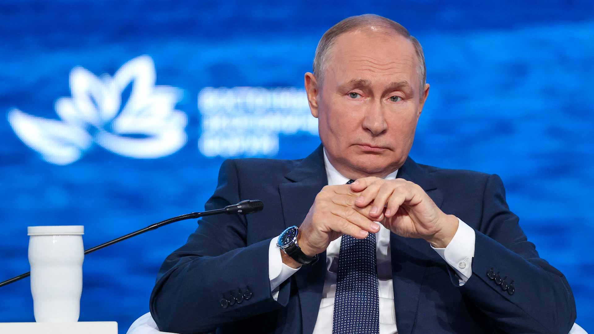 صورة بعنوان: بوتين يحذر من كارثة إنسانية مع تفاقم مشاكل أسواق الغذاء العالمية 