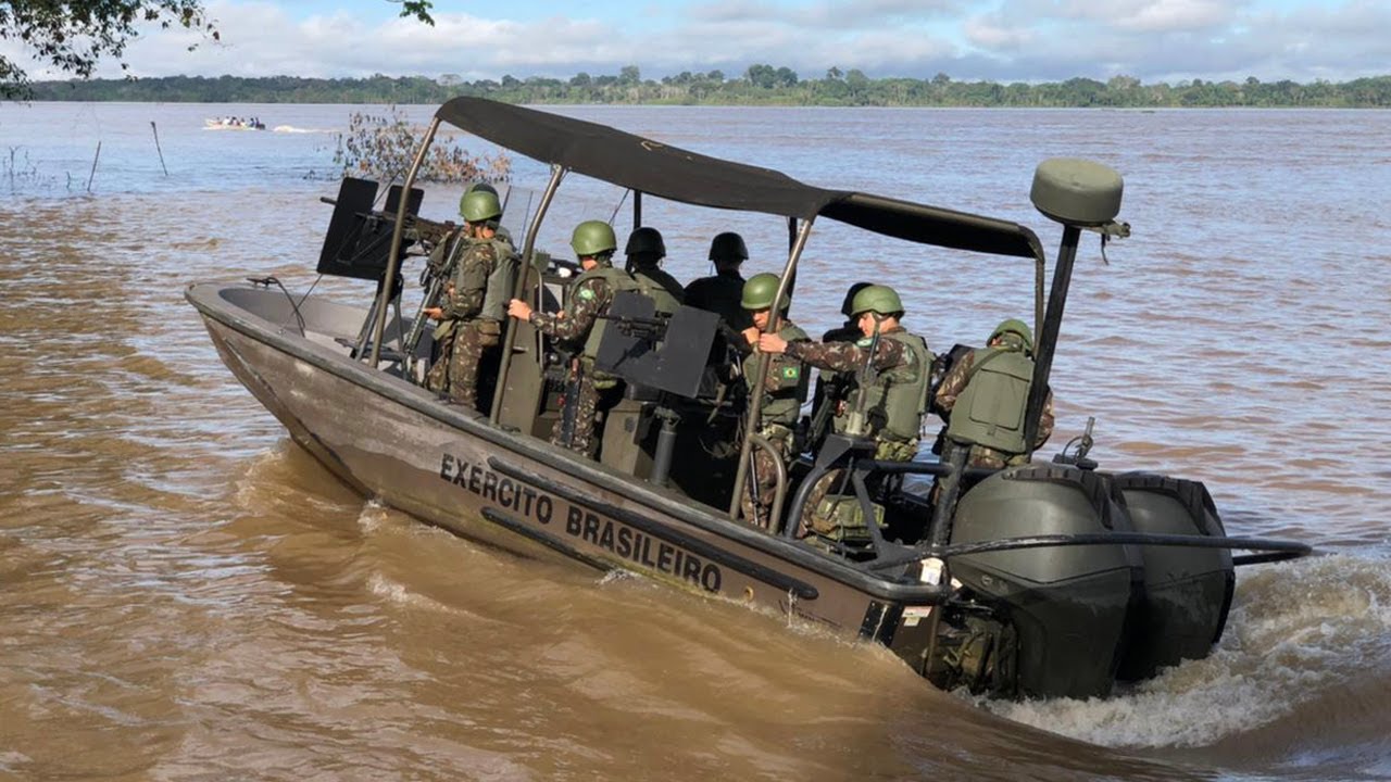 Image for the title: 14 dead, 26 missing as boat sinks off northern Brazil 