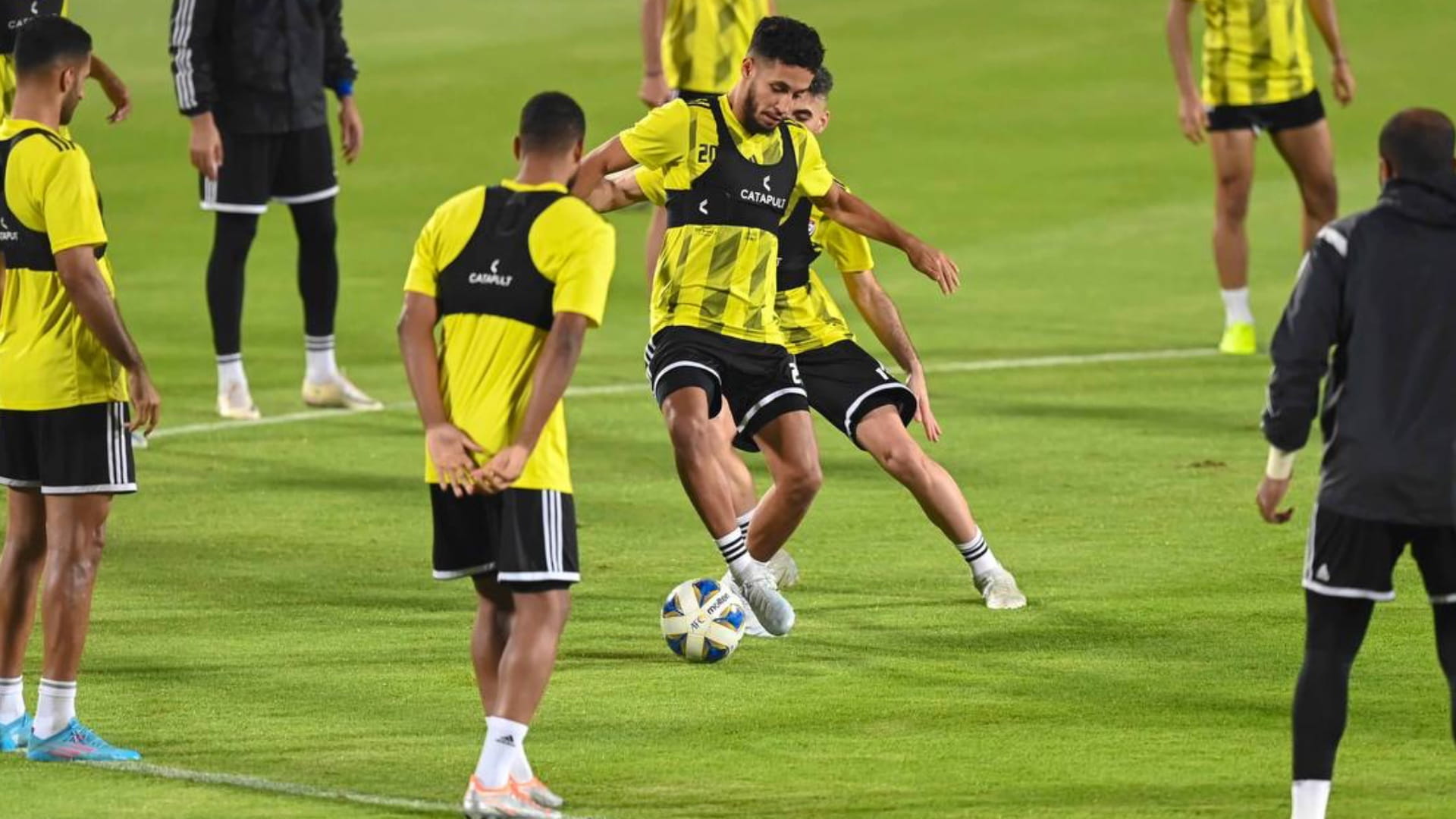 صورة بعنوان: لجنة المنتخبات تعتمد برنامج المنتخب استعداداً للبطولات المقبلة 