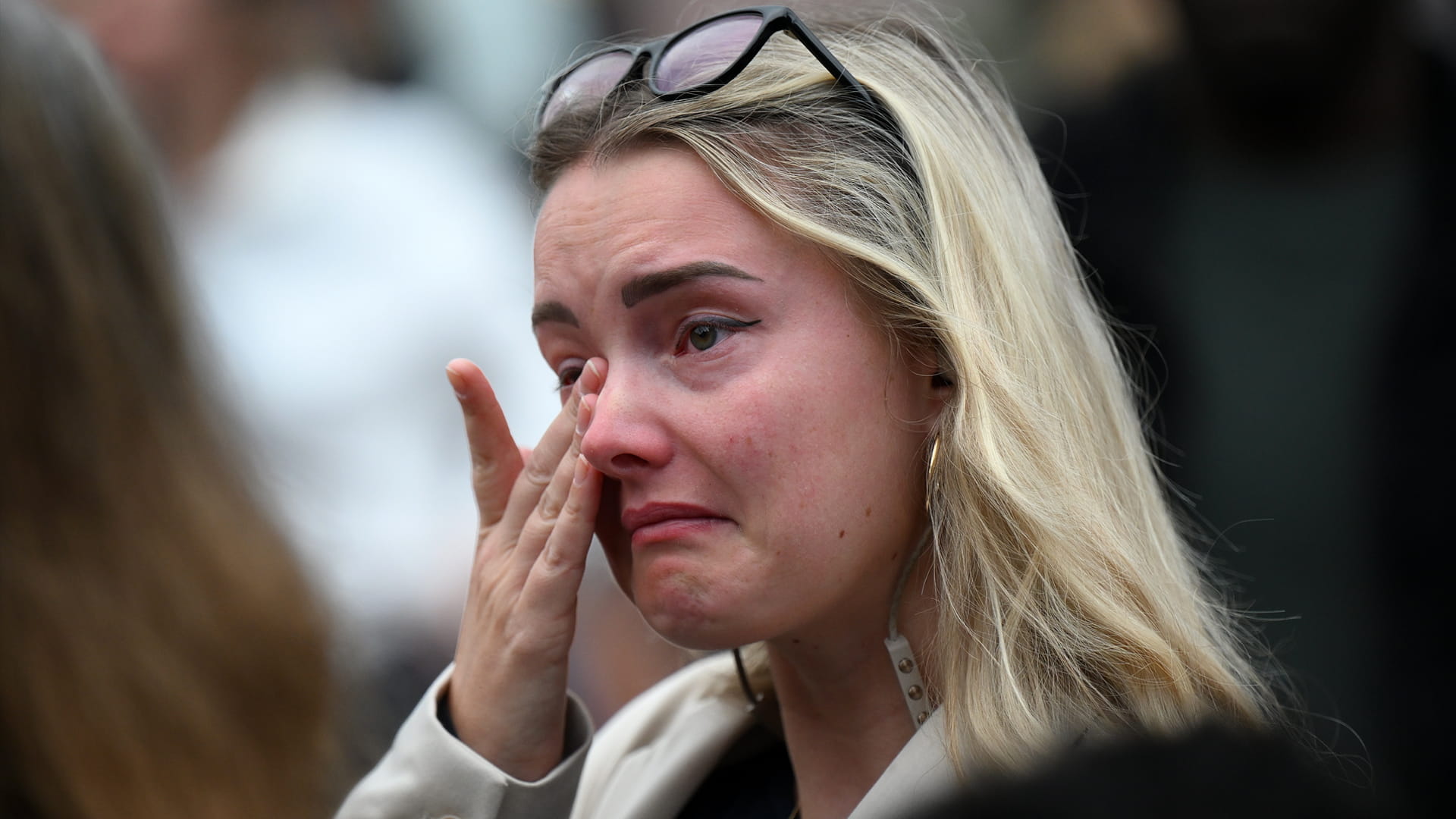 صورة بعنوان: العالم يشارك البريطانيين حزنهم على الملكة إليزابيث الثانية 