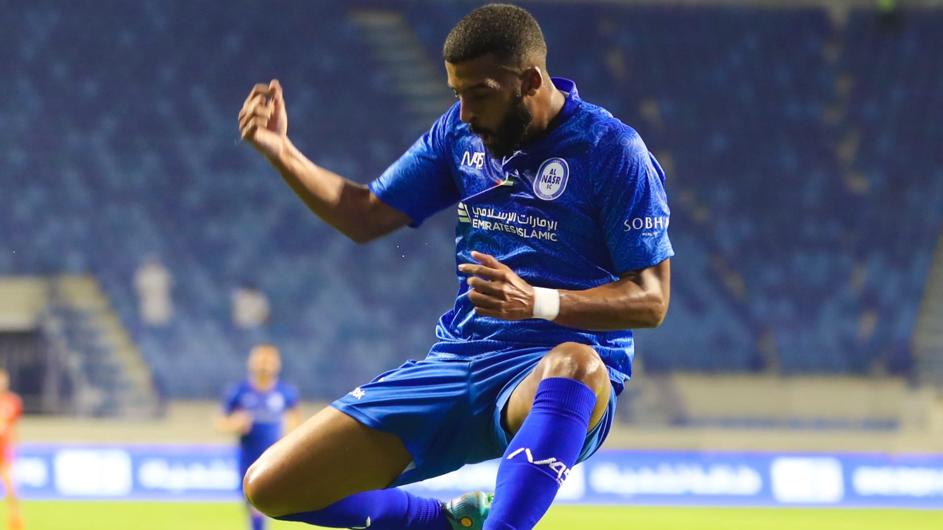 صورة بعنوان: النصر يفوز على عجمان بثنائية في دوري أدنوك للمحترفين 