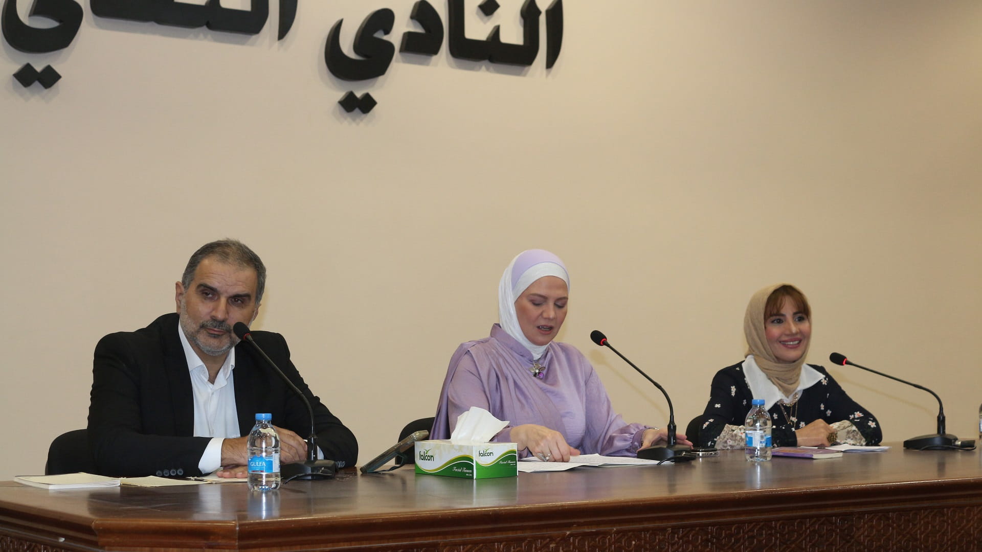 Image for the title: Arab Cultural Club hosts poetry evening 