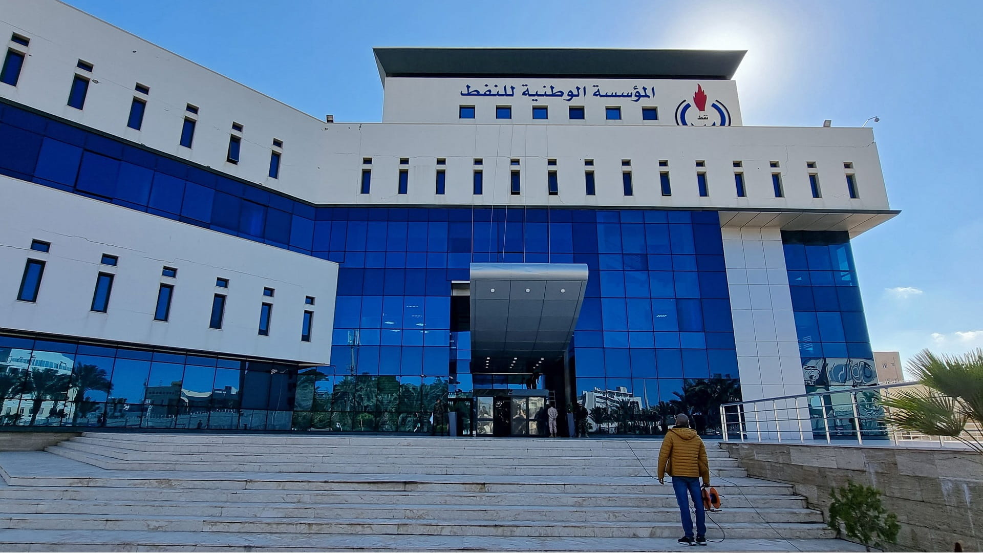 Image for the title: Libya's oil production rises to 1.205 mln bpd 