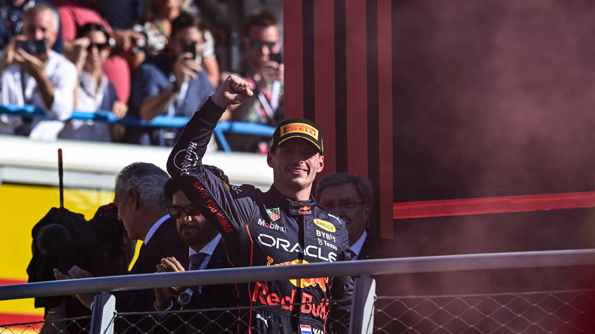 صورة بعنوان: الهولندي فيرستابن يتوج بلقب سباق فورمولا 1 الإيطالي 