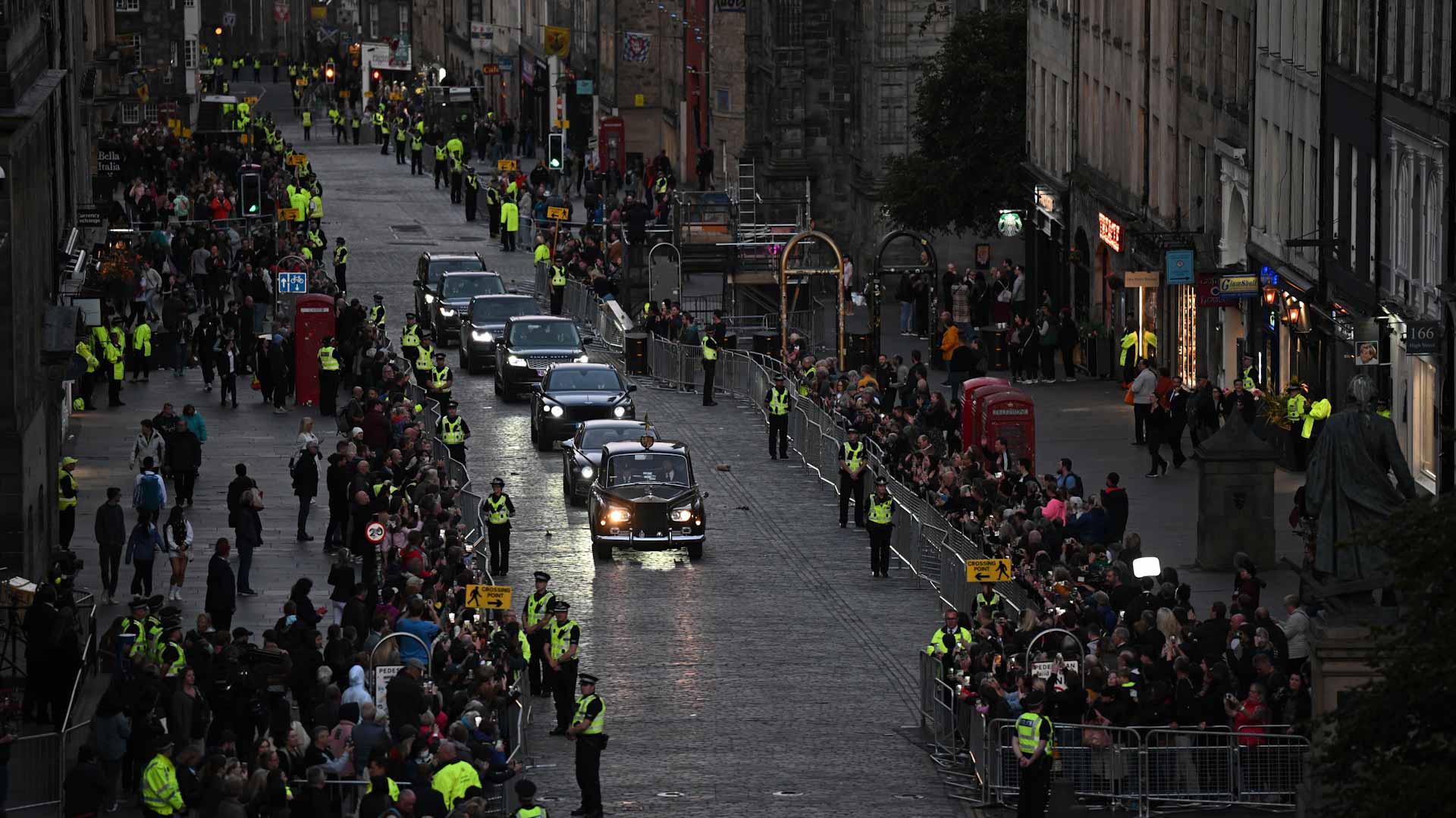 Image for the title: Queen Elizabeth's coffin to be flown to London 