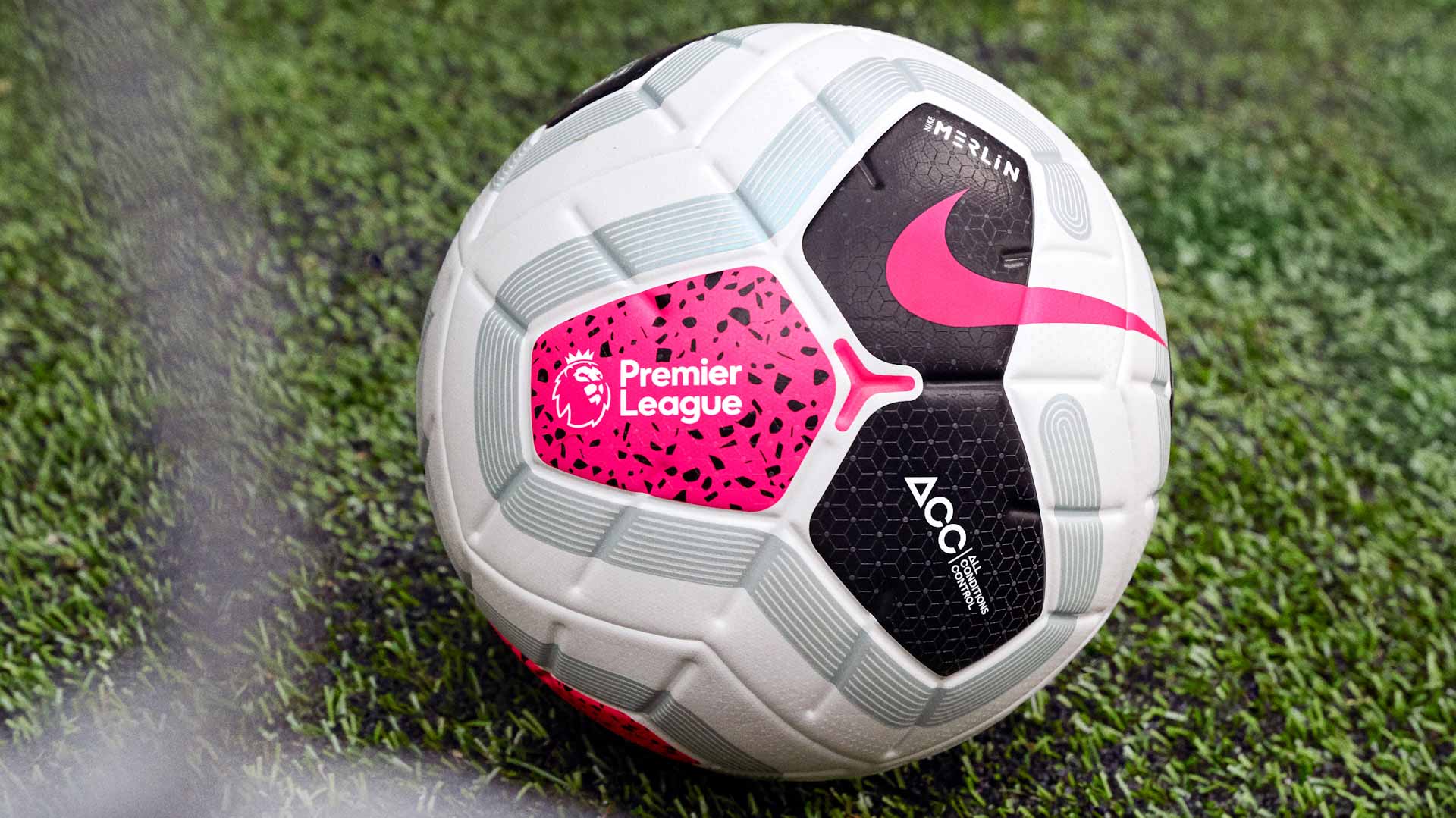 صورة بعنوان: تأجيل مواجهة ليفربول مع تشيلسي ومانشستر مع ليدز بالدوري الإنجليزي 