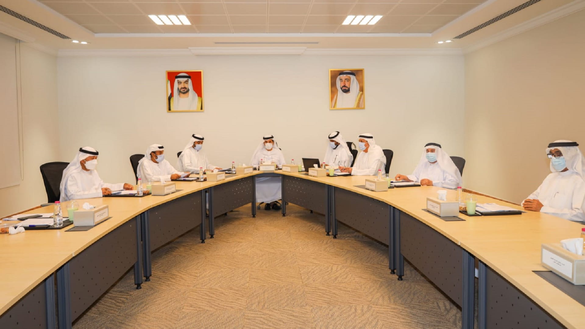 صورة بعنوان: "بلدي دبا الحصن" يبحث الارتقاء بالخدمات المقدمة لأهالي المدينة 