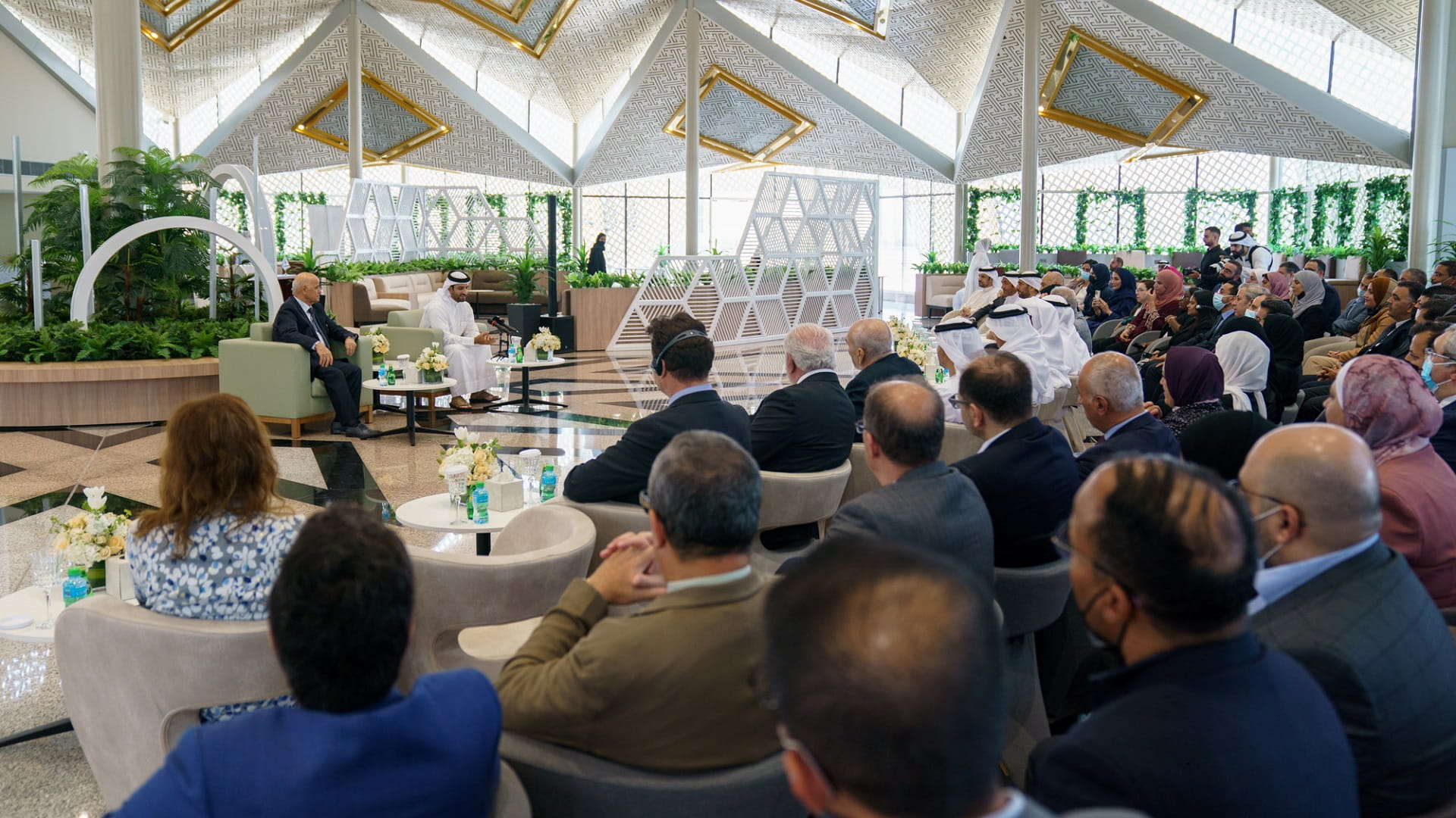 Image for the title: Sultan bin Ahmed meets UOS new faculty members  