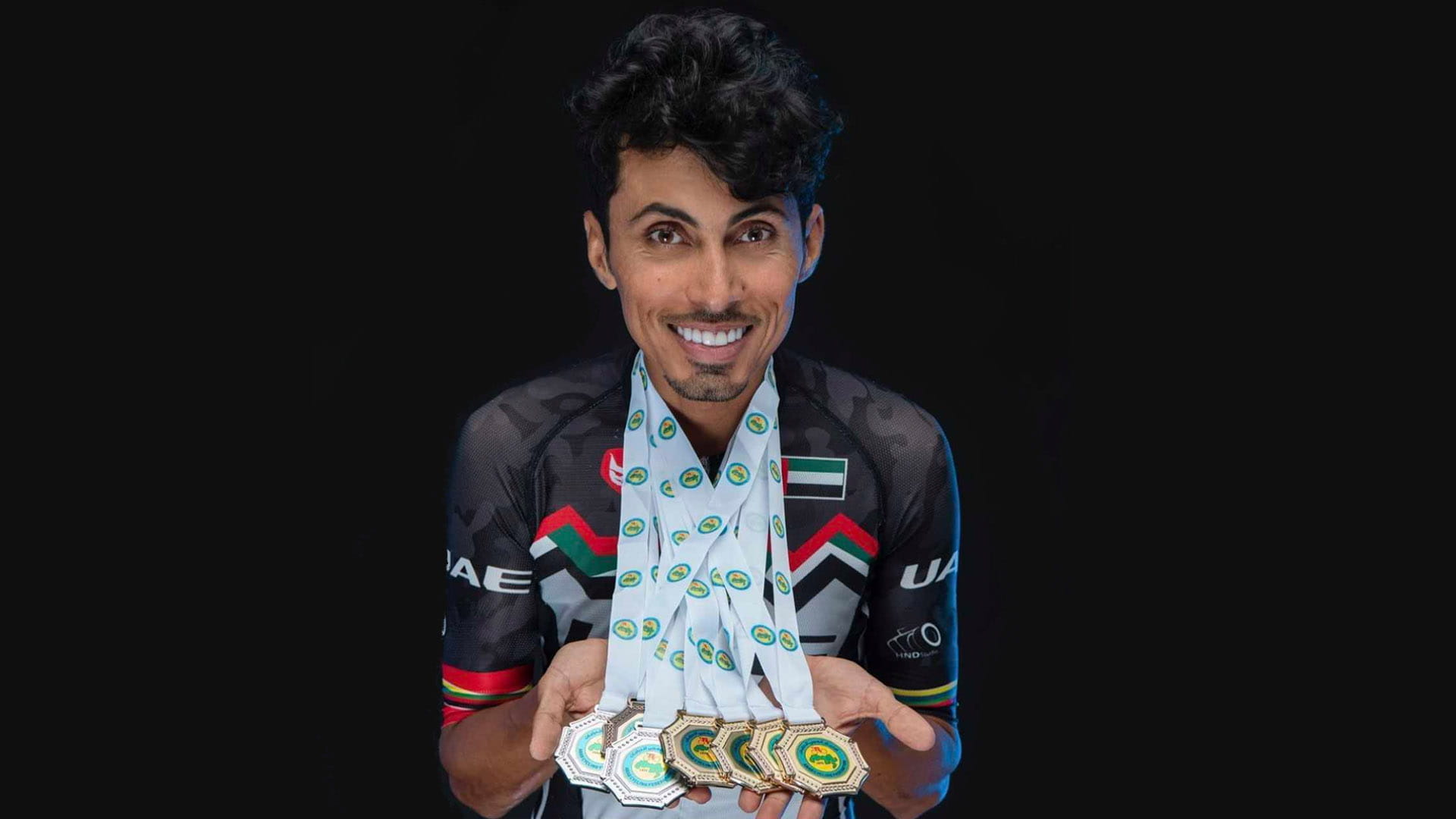 صورة بعنوان: الدراج الإماراتي يوسف ميرزا الثامن عالمياً والأول قارياً وعربياً  