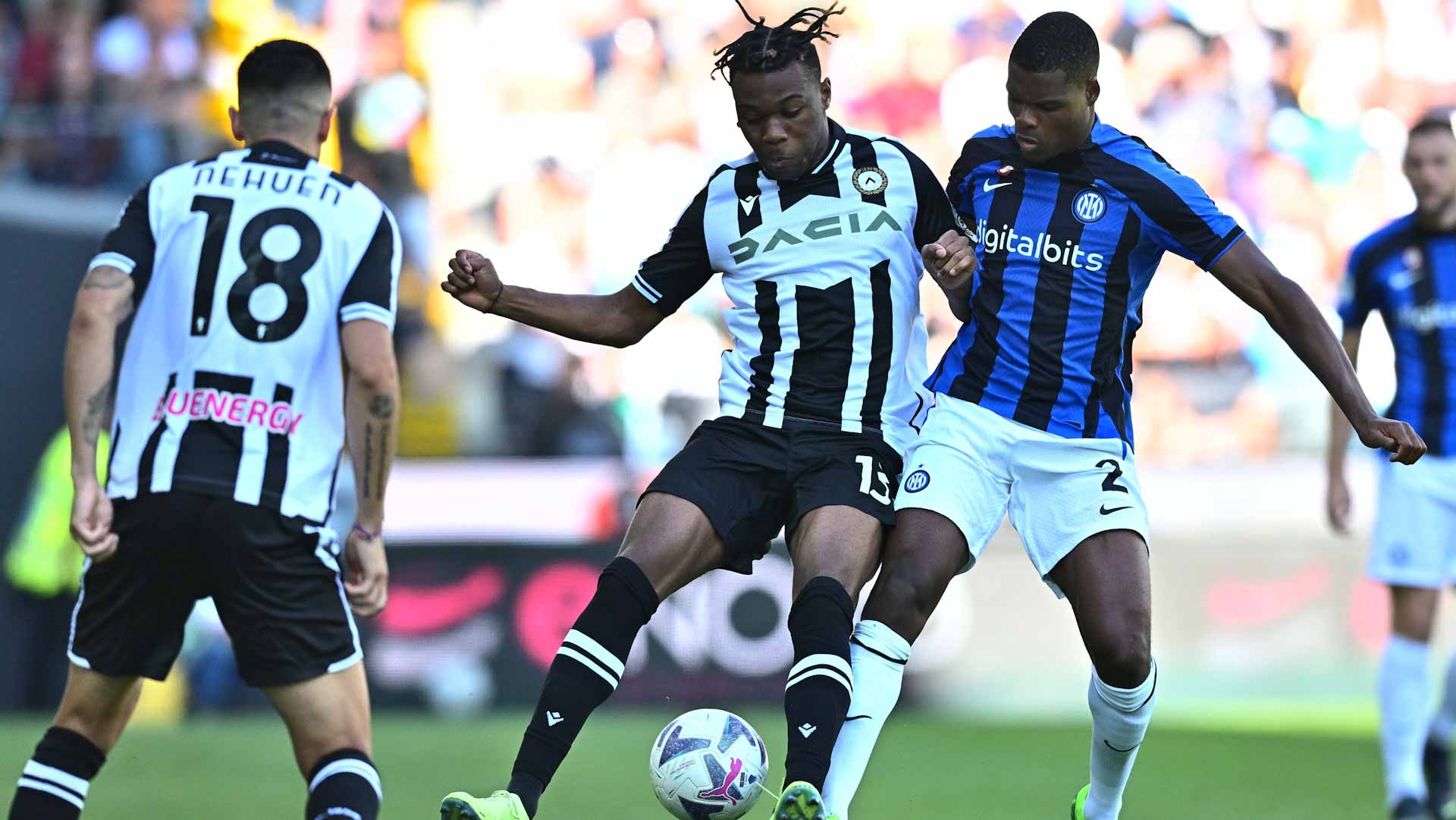 صورة بعنوان: أودينيزي يقسو على إنتر ميلان في الدوري الإيطالي 