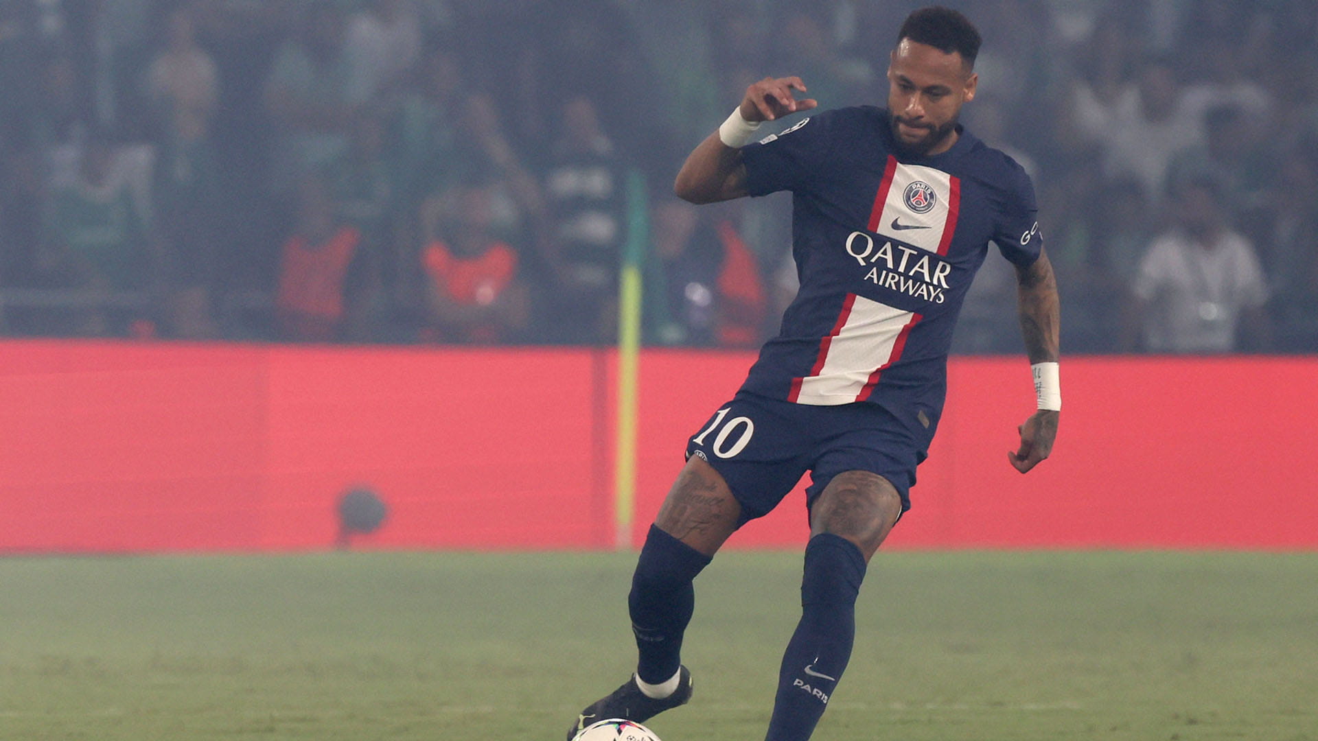 صورة بعنوان: جالتييه يشيد بدور نيمار مع فريق باريس سان جيرمان 