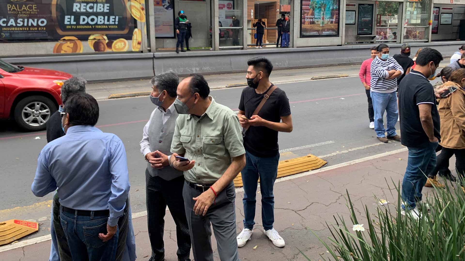 صورة بعنوان: زلزال قوته 7.5 درجة يهز مكسيكو سيتي 