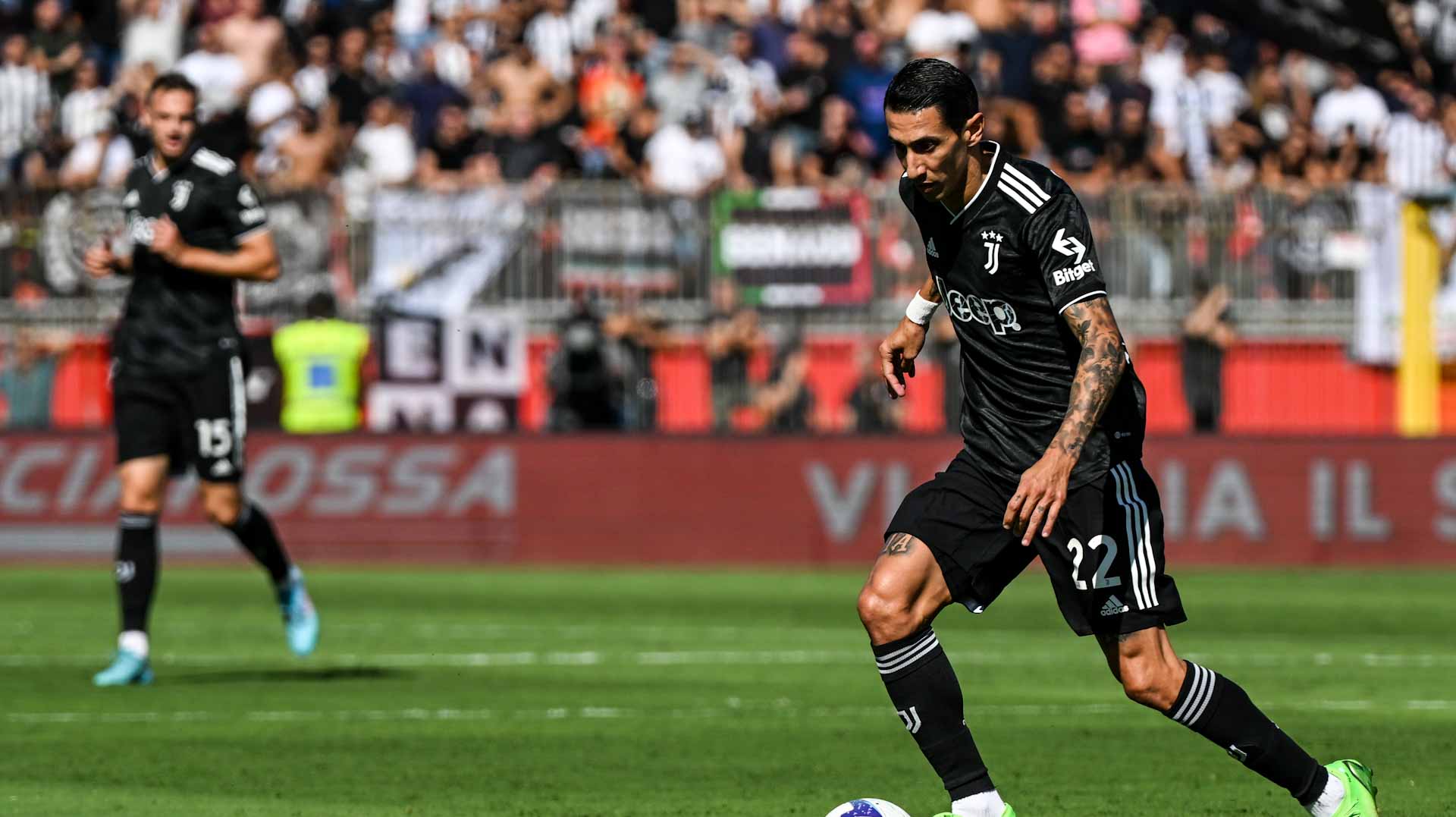 Image for the title: Juve's Di Maria handed two-match ban for elbowing player 