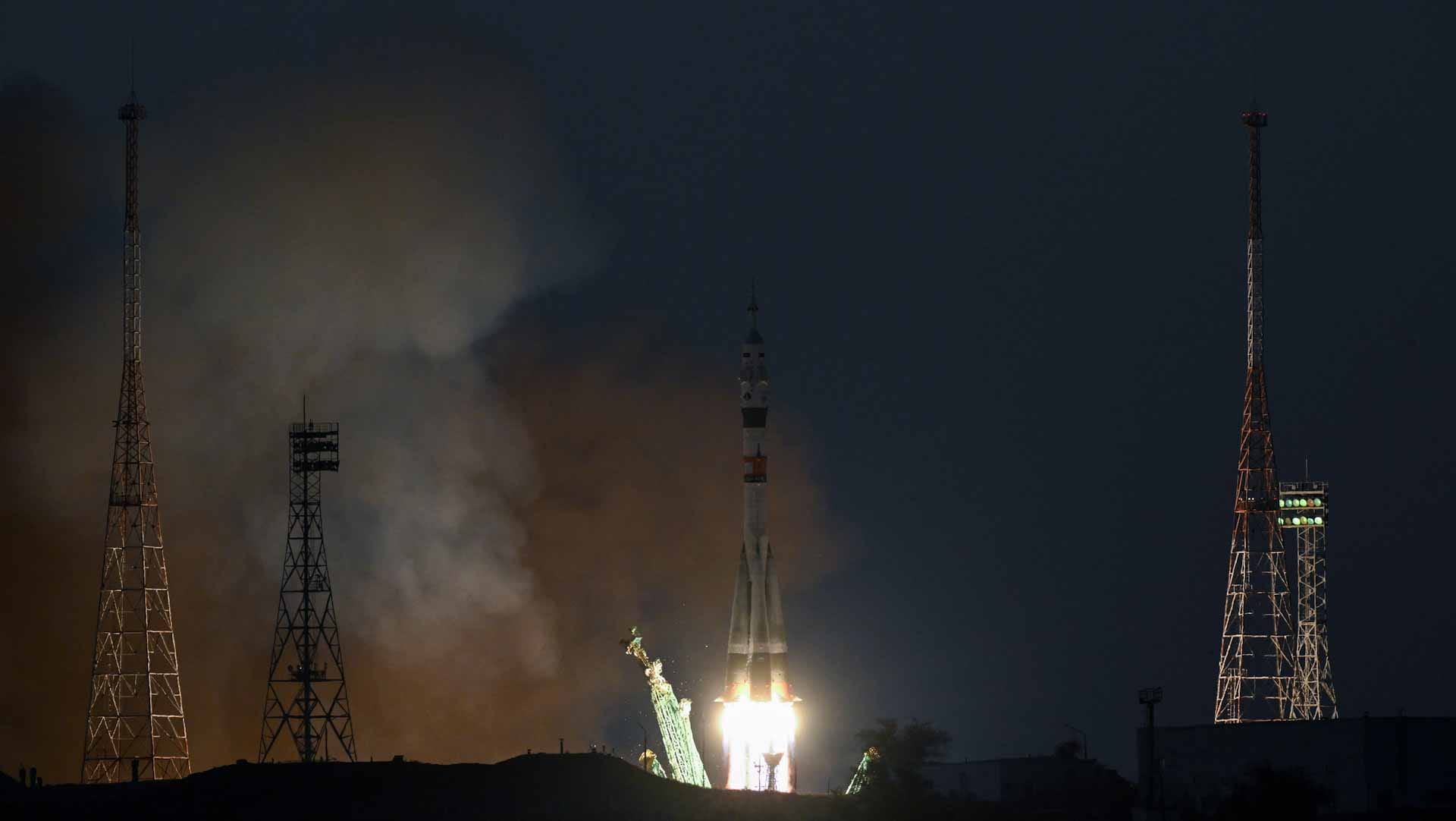 Image for the title: American, Russians blast off for ISS as war rages in Ukraine 