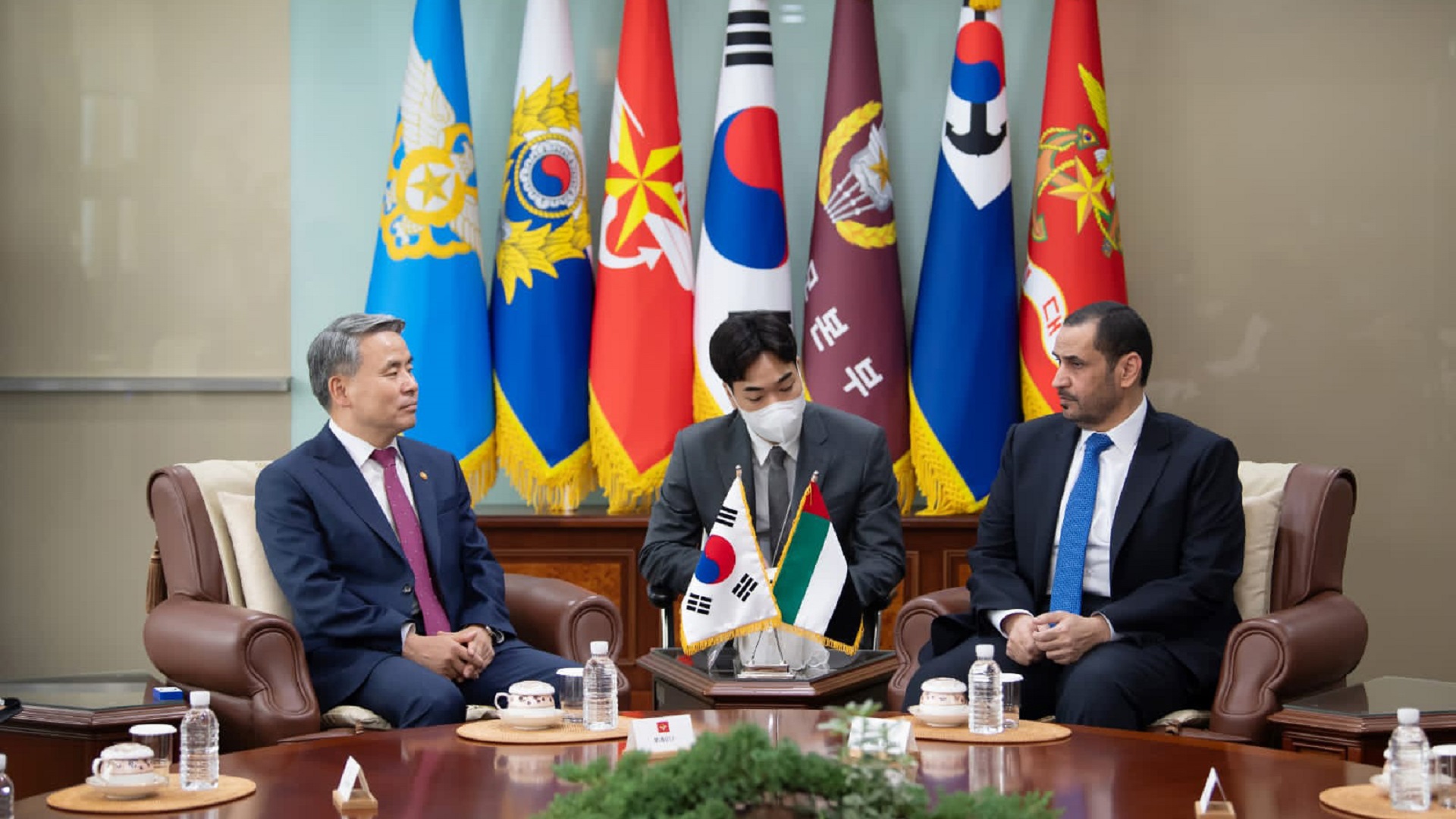 Image for the title: Al Dhaheri meets Defence Minister of South Korea 