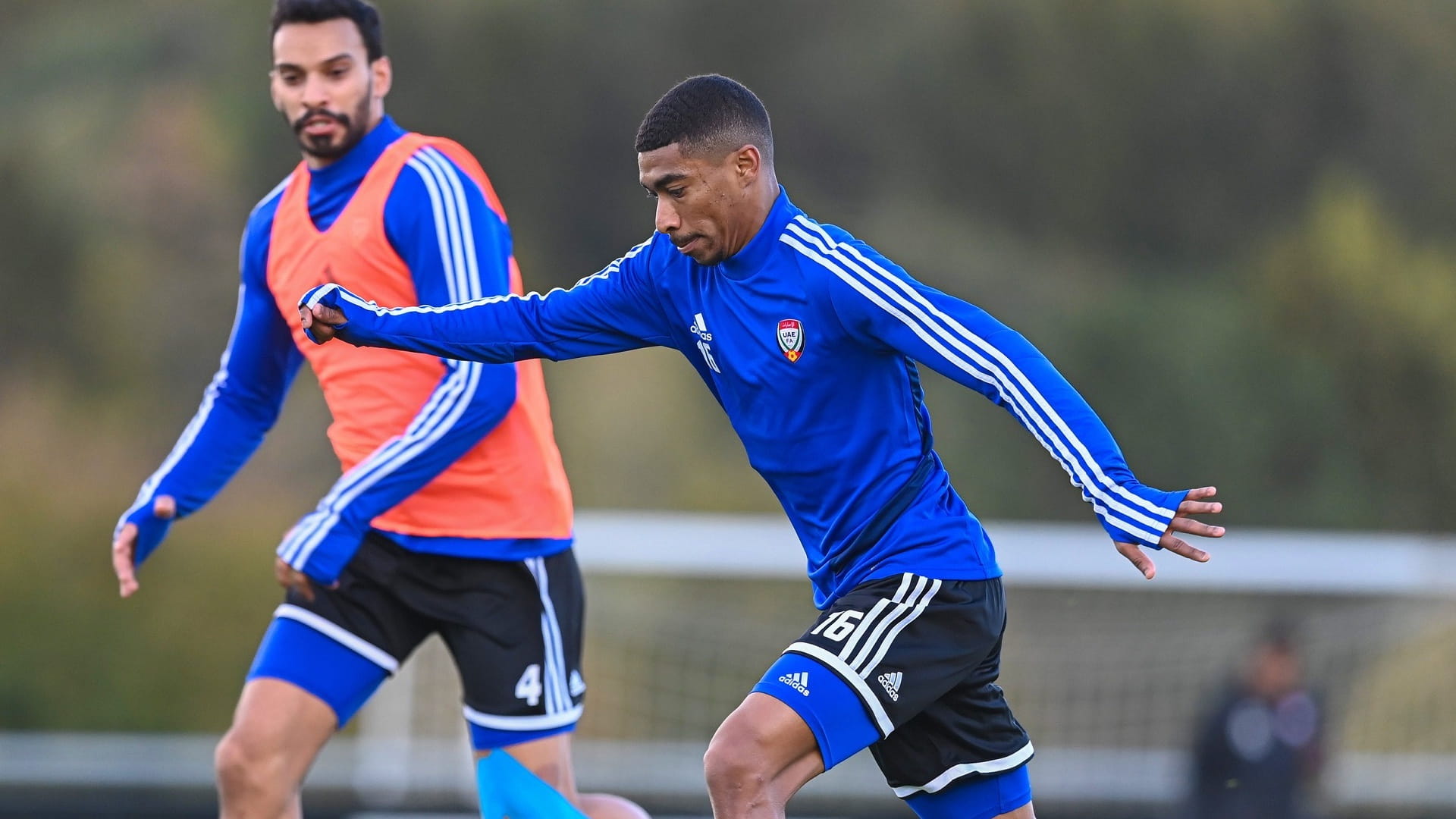 صورة بعنوان: الأبيض ينهي استعداداته لمواجهة باراغواي ودياً في النمسا غداً 