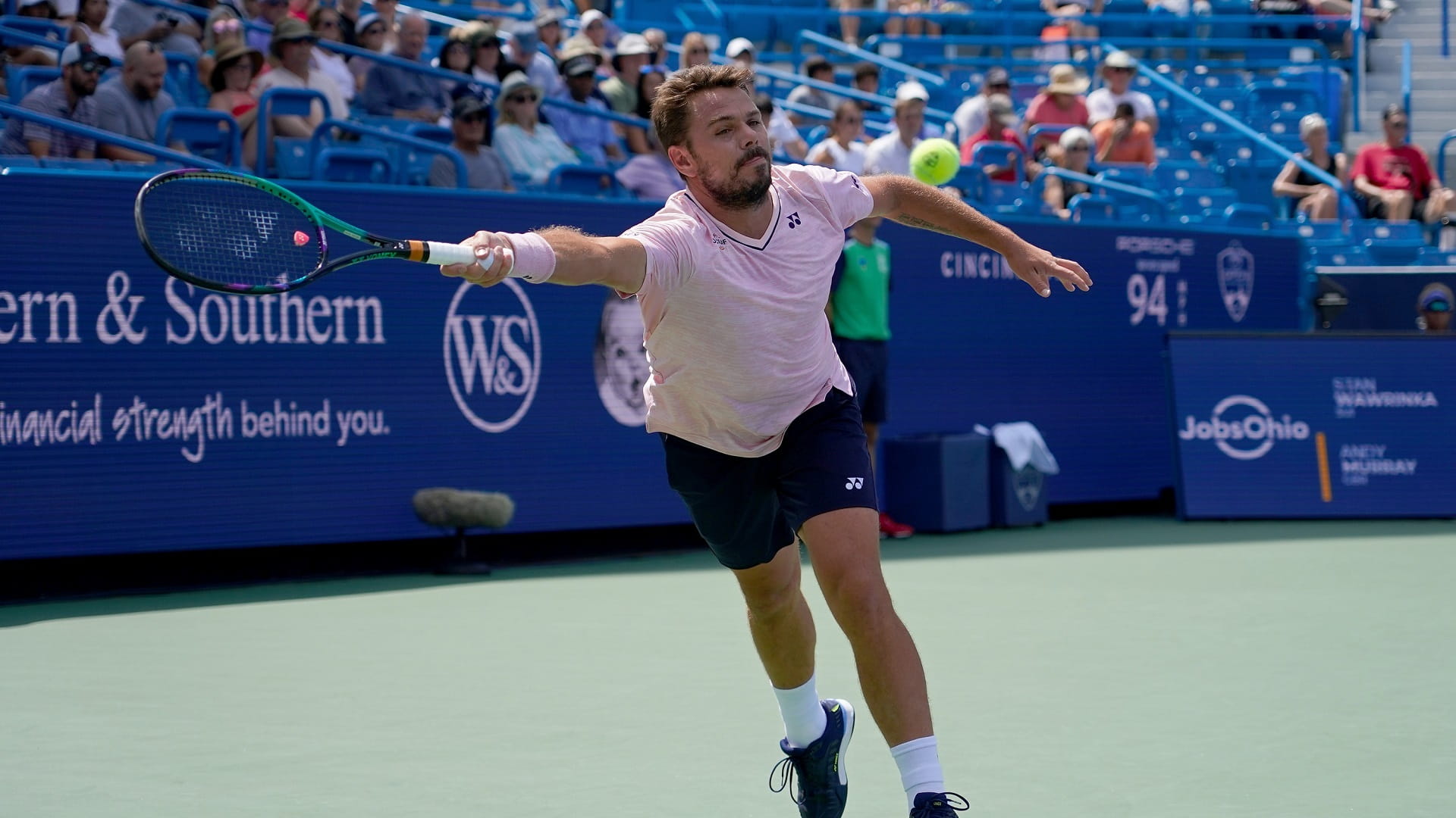صورة بعنوان: السويسري فافرينكا يغيب عن قبل نهائي بطولة موسيل للتنس 
