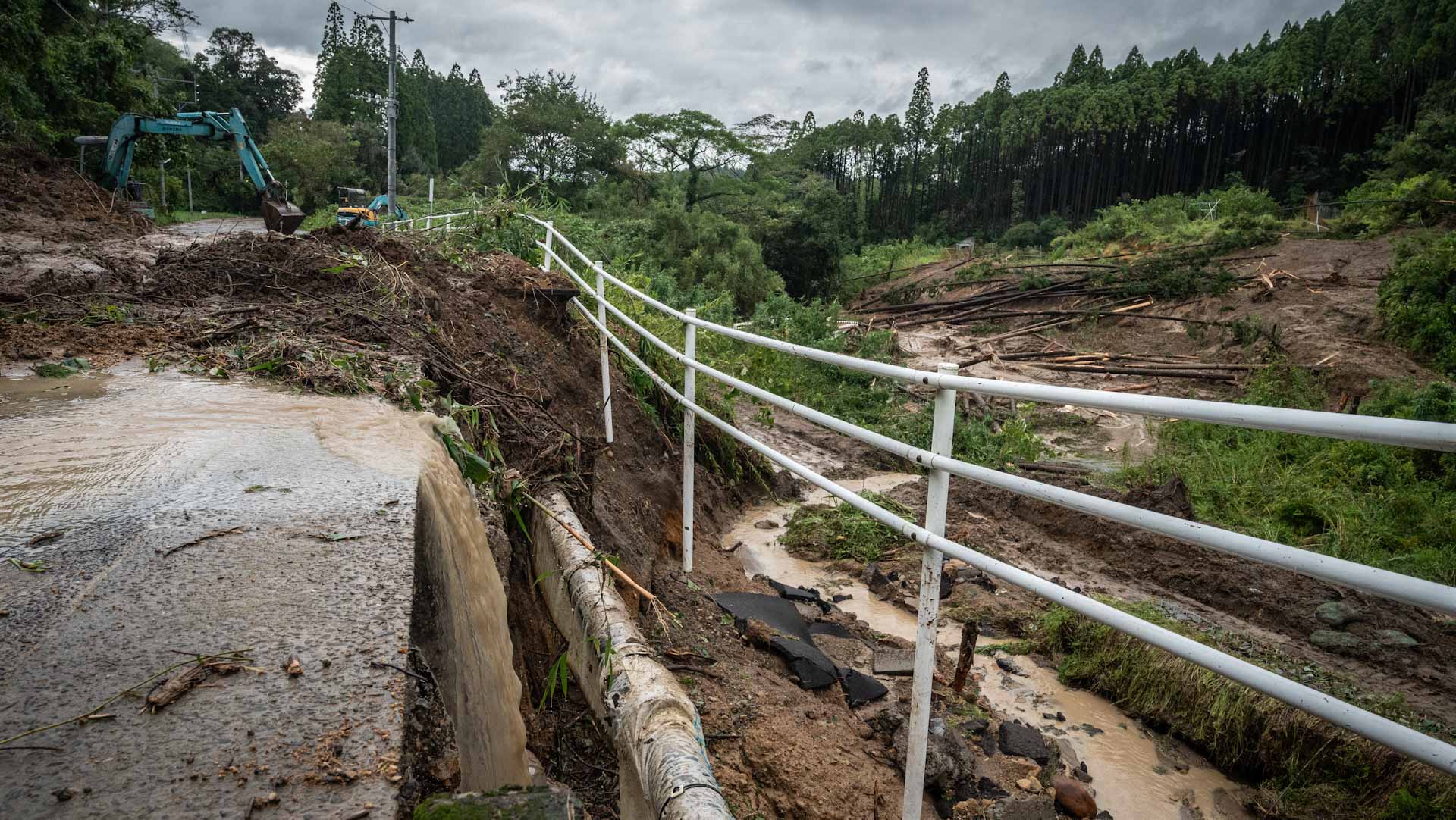 Image for the title: Two dead, thousands without power after Typhoon Talas slams Japan 